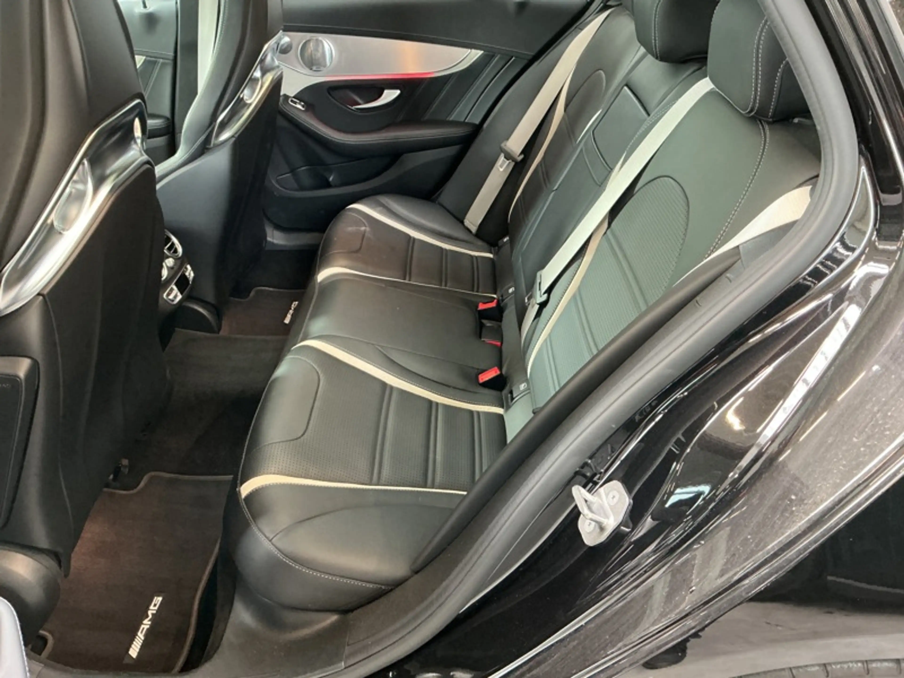 Mercedes-Benz C 63 AMG S Break Sièges Perf Pano Burmester — photo 12