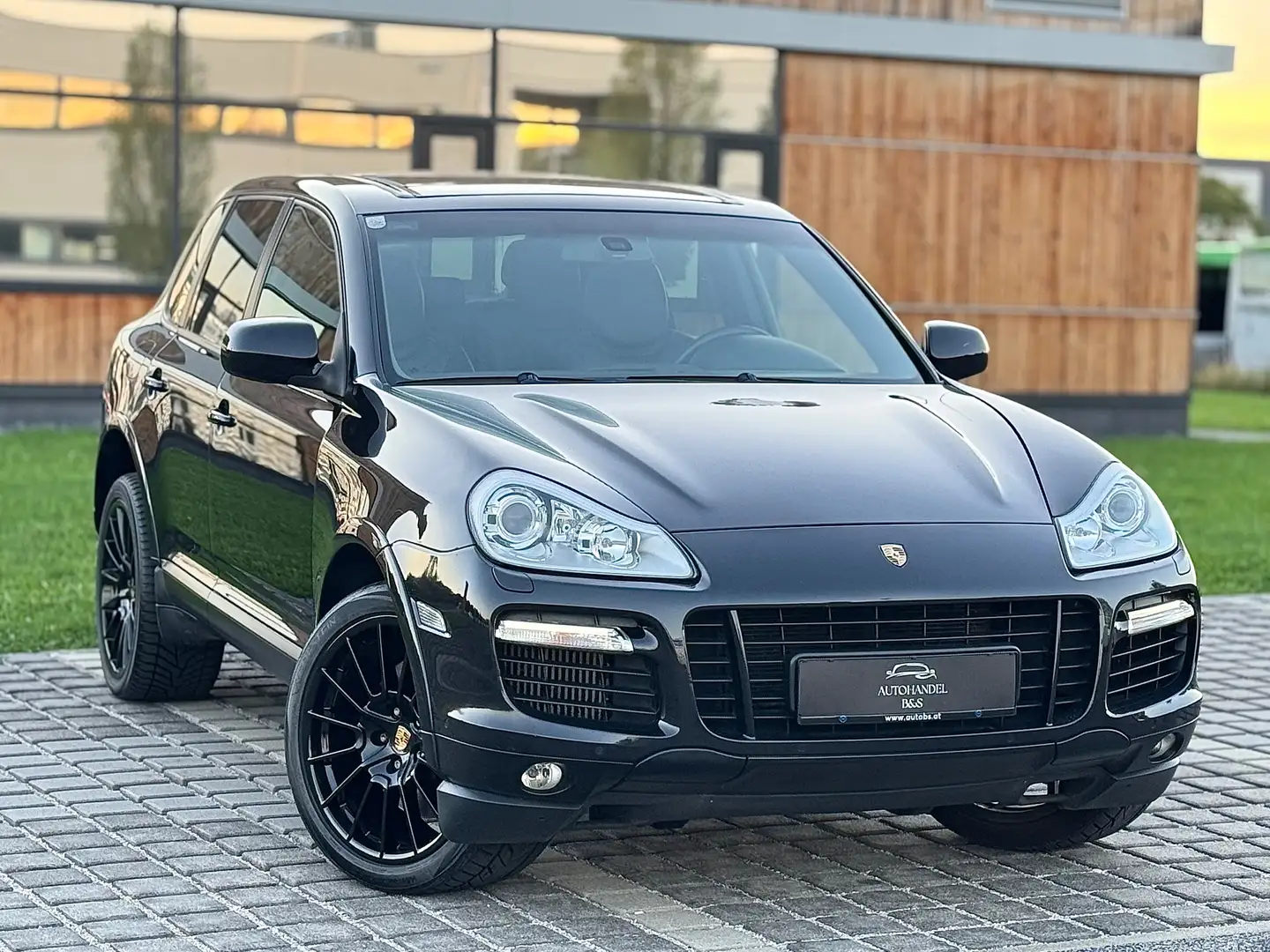 Porsche Cayenne Turbo S *CARBON, PANO, BOSE, TOP* Noir - 1