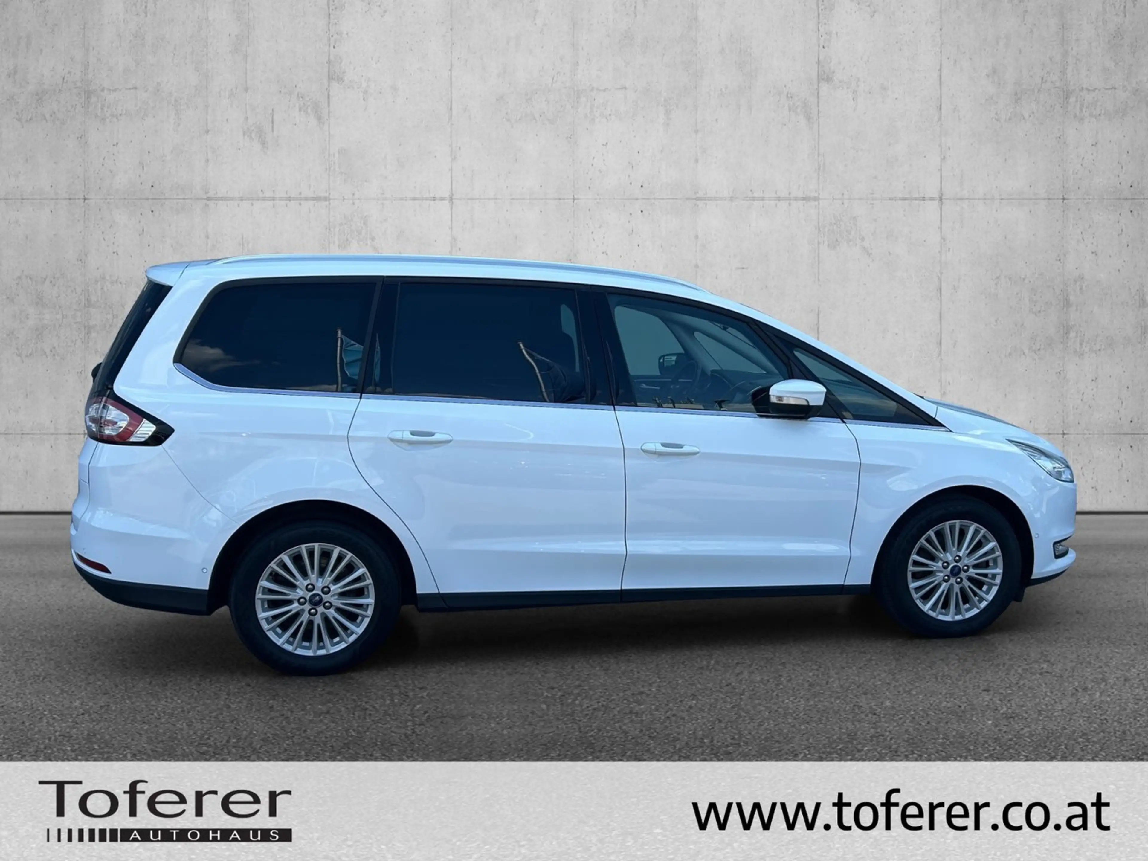 Ford Galaxy 2,0 EcoBlue SCR Titanium Aut. — photo 3
