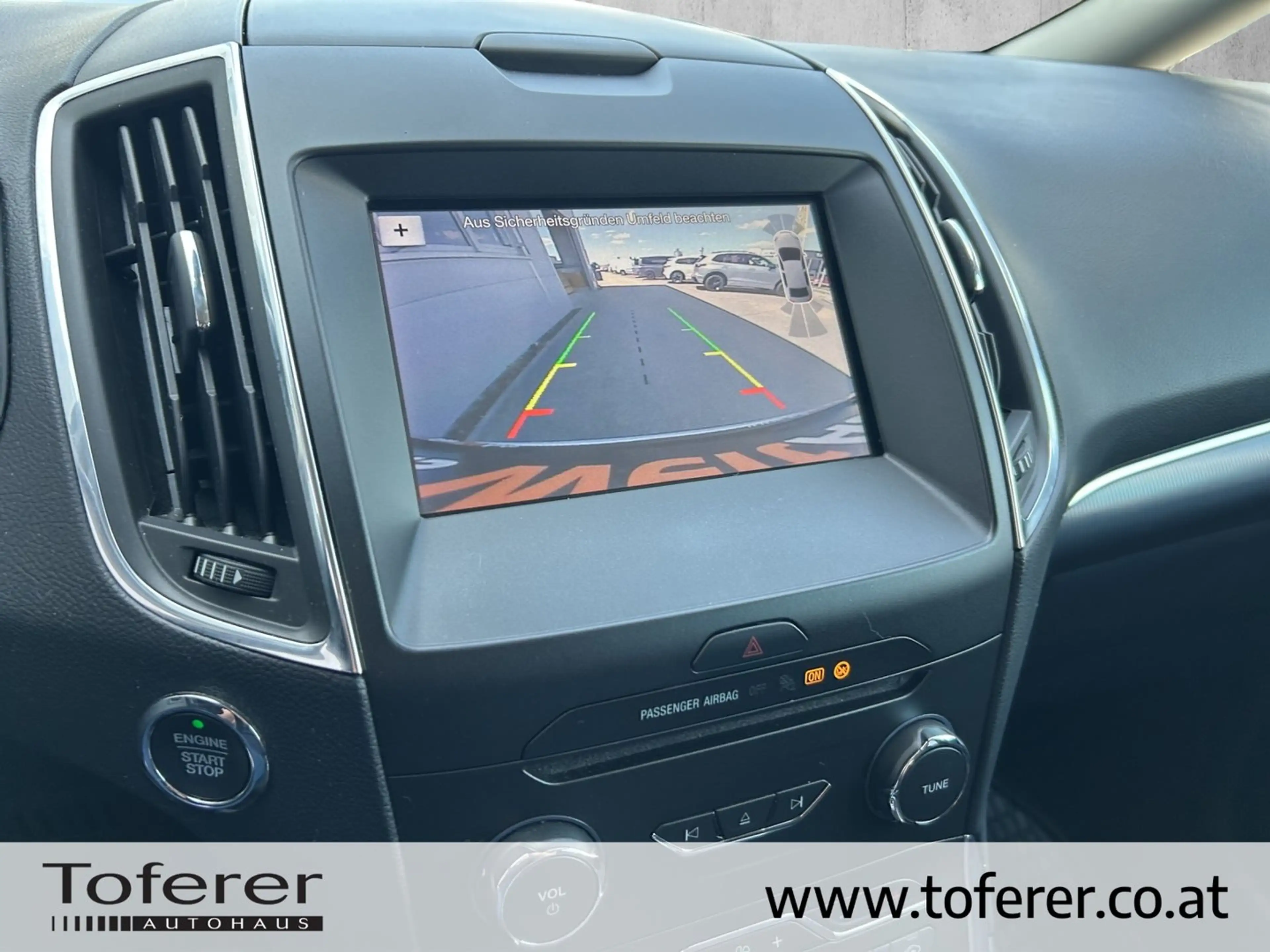 Ford Galaxy 2,0 EcoBlue SCR Titanium Aut. — photo 11