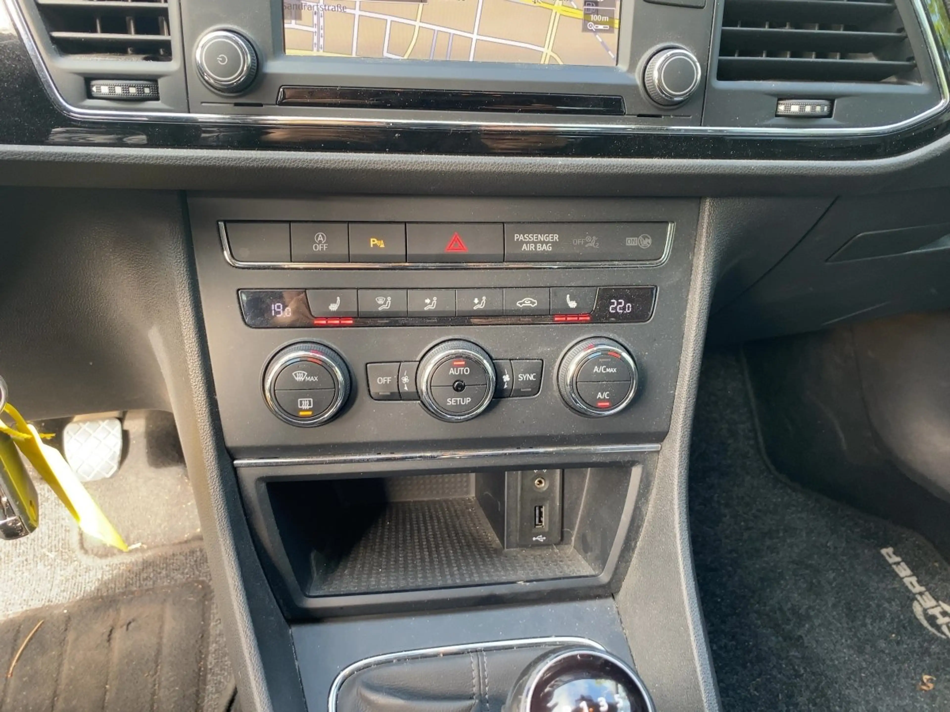 SEAT Leon 1.2 TSI Style zuverlässiger Kompaktwagen — photo 14