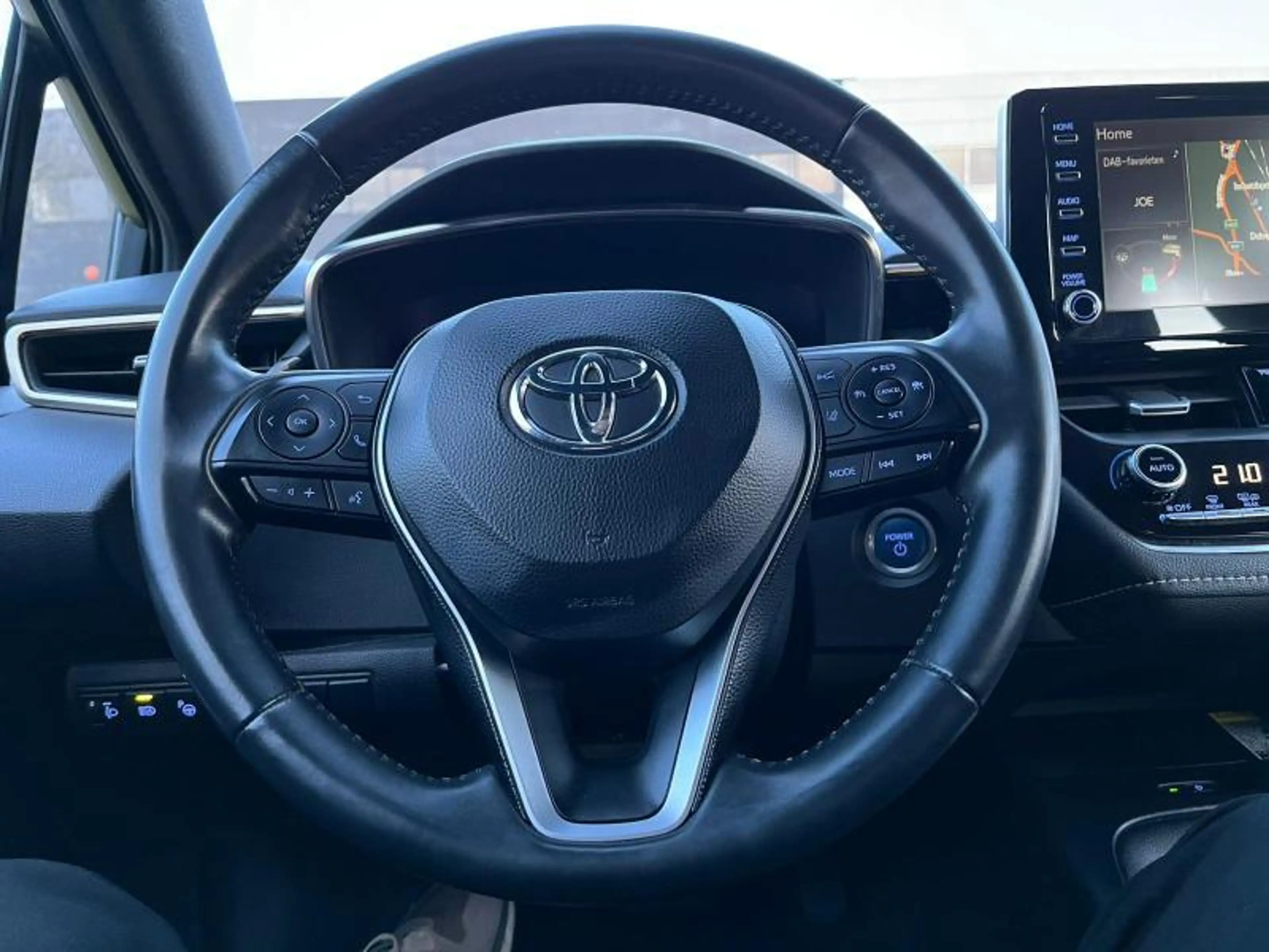 Toyota Corolla 1.8 hyb hb dynamic — photo 11