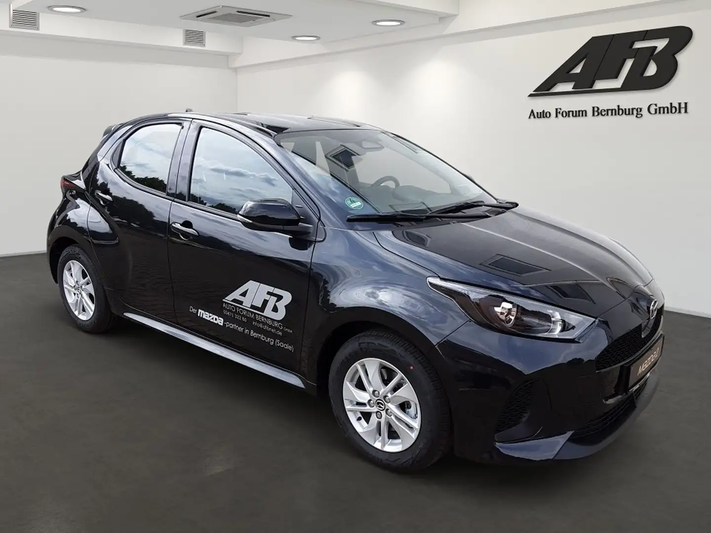 Mazda 2 Hybrid 1.5L Hybrid VVT-i 116 Center-Line Schwarz - 2