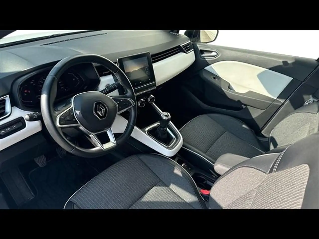 Renault Clio 5 Porte 1.0 TCe Intens my21 3