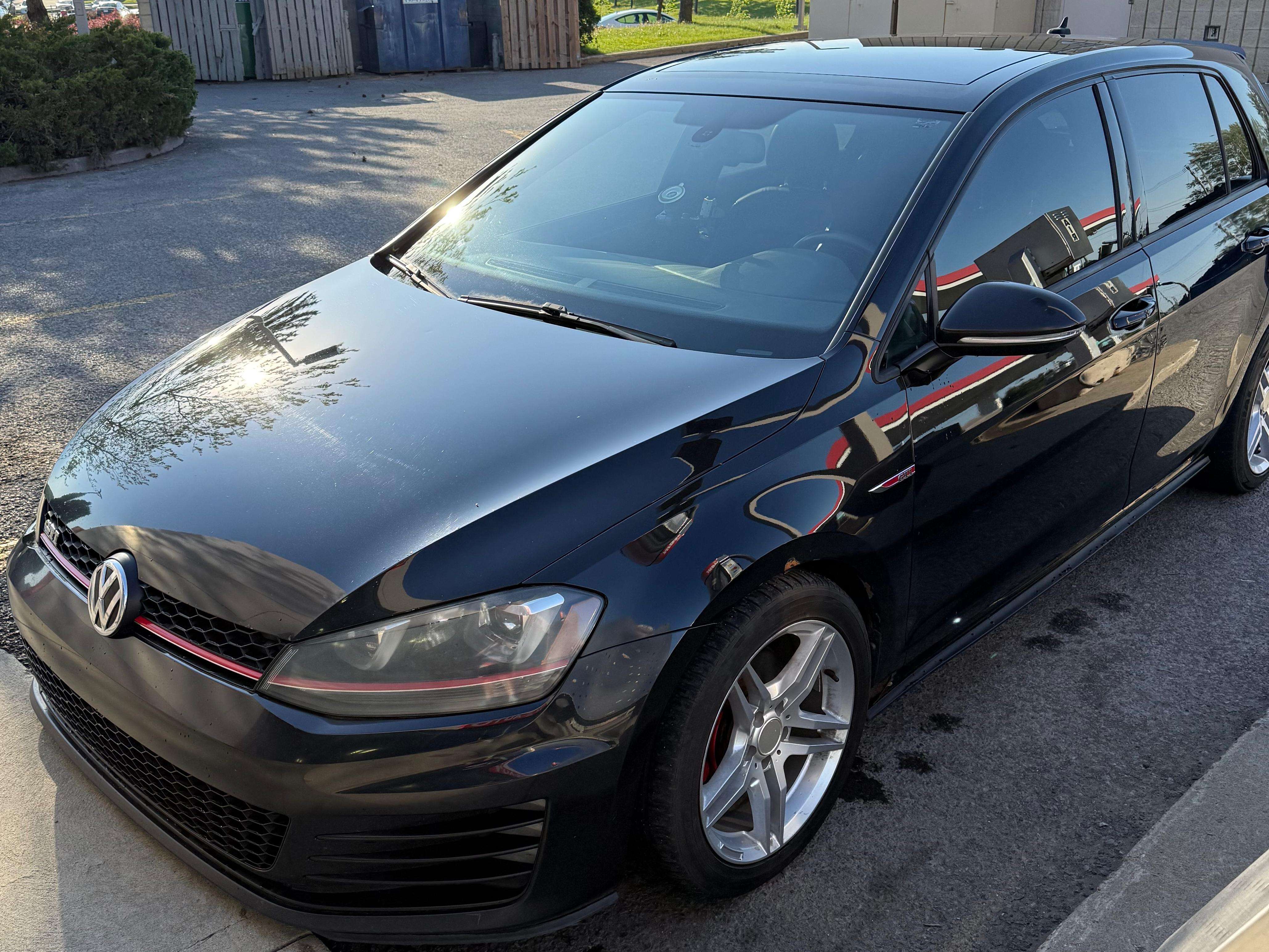 2015 Volkswagen Golf GTI Autobahn alt 2