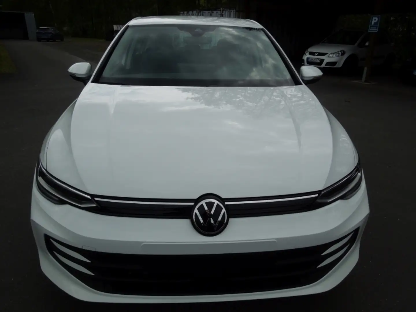 Volkswagen Golf 1.5 TSI Limited/LED/AHK/Sitzheizung/Kamera Weiß - 2