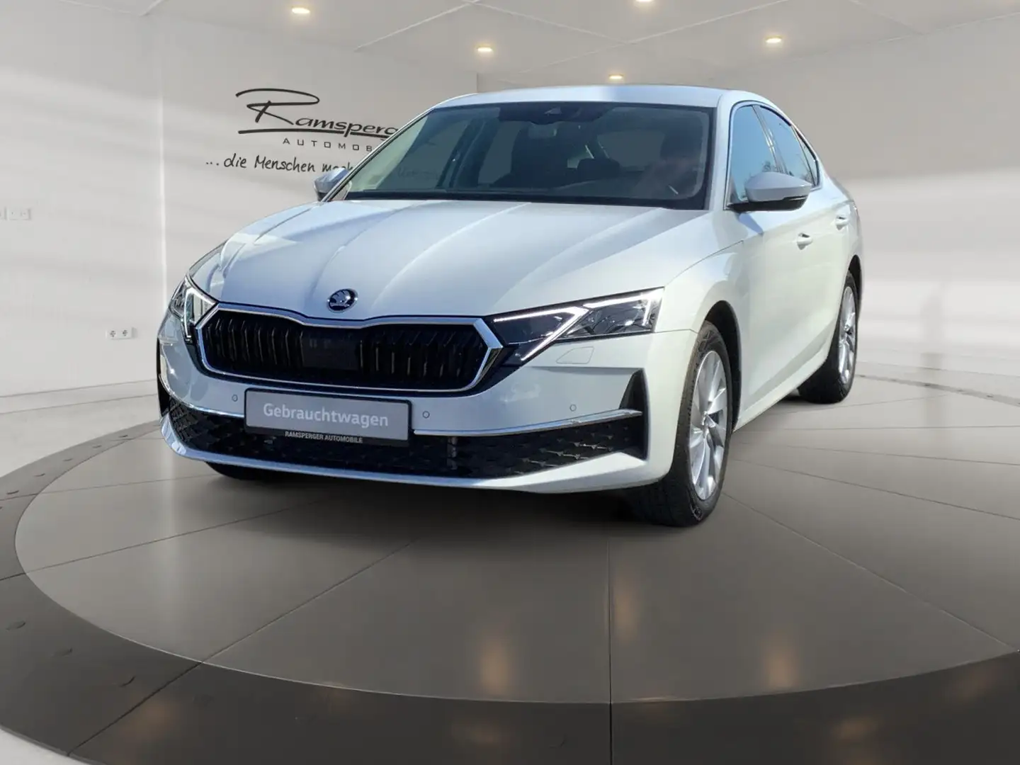 Skoda Octavia 1.5 TSI DSG Selection Matrix Vorbe.AHK Weiß - 2