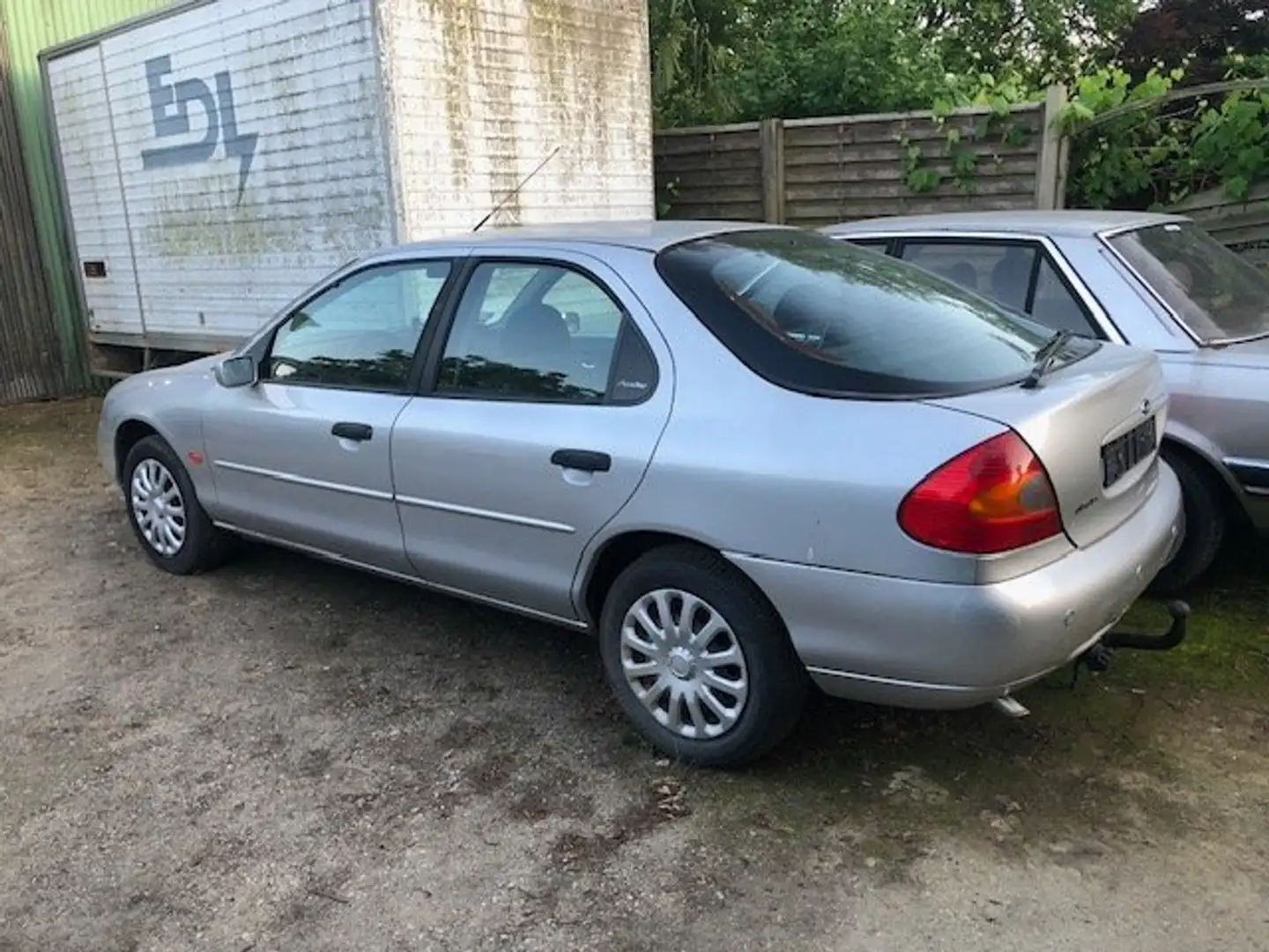 Ford Mondeo Mondeo 16V CLX Zilver - 2