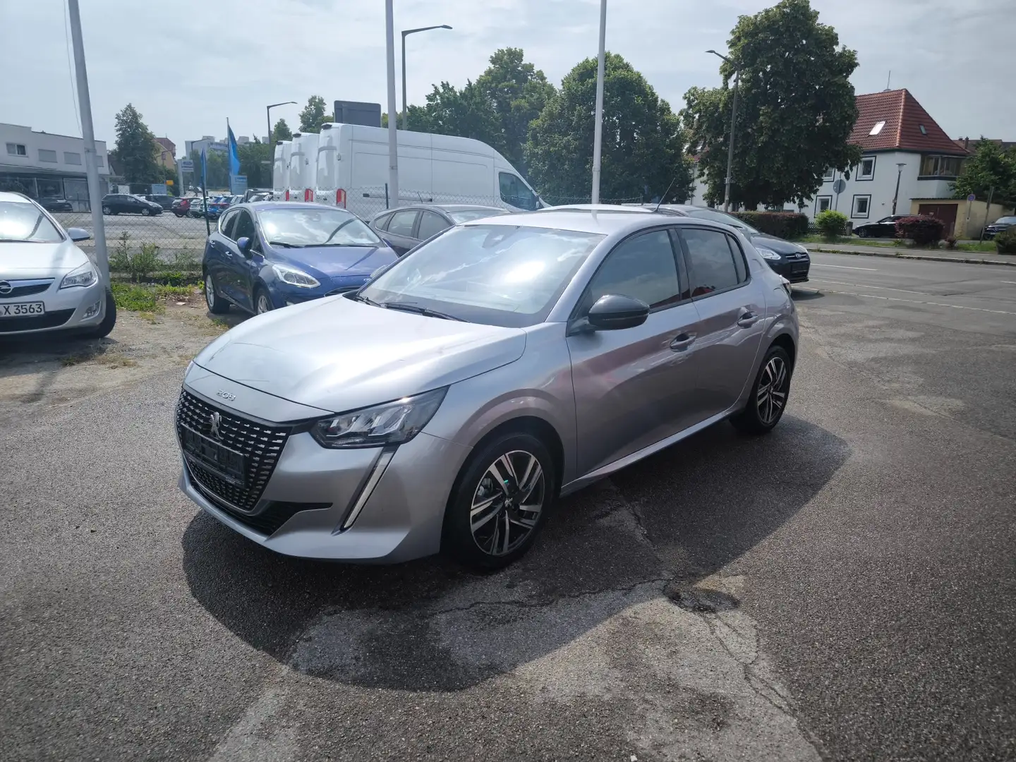 Peugeot 208 Allure Pack 17100 KM! BordC EinparkH Sitzheizung Gris - 1