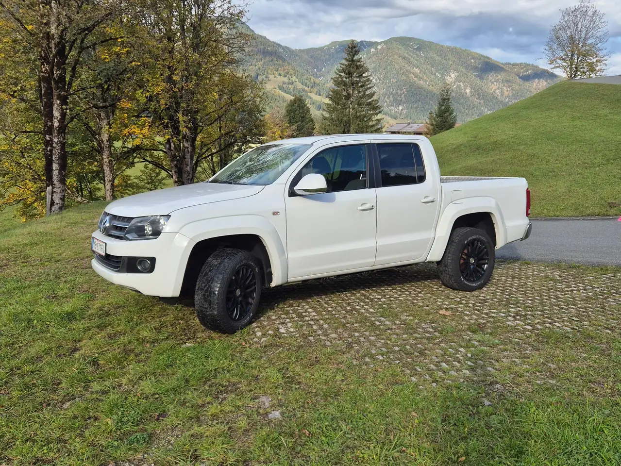 Volkswagen Amarok Amarok DoubleCab Highline BiTDI 4x4 zuschaltbar Highline — photo 1 of 12