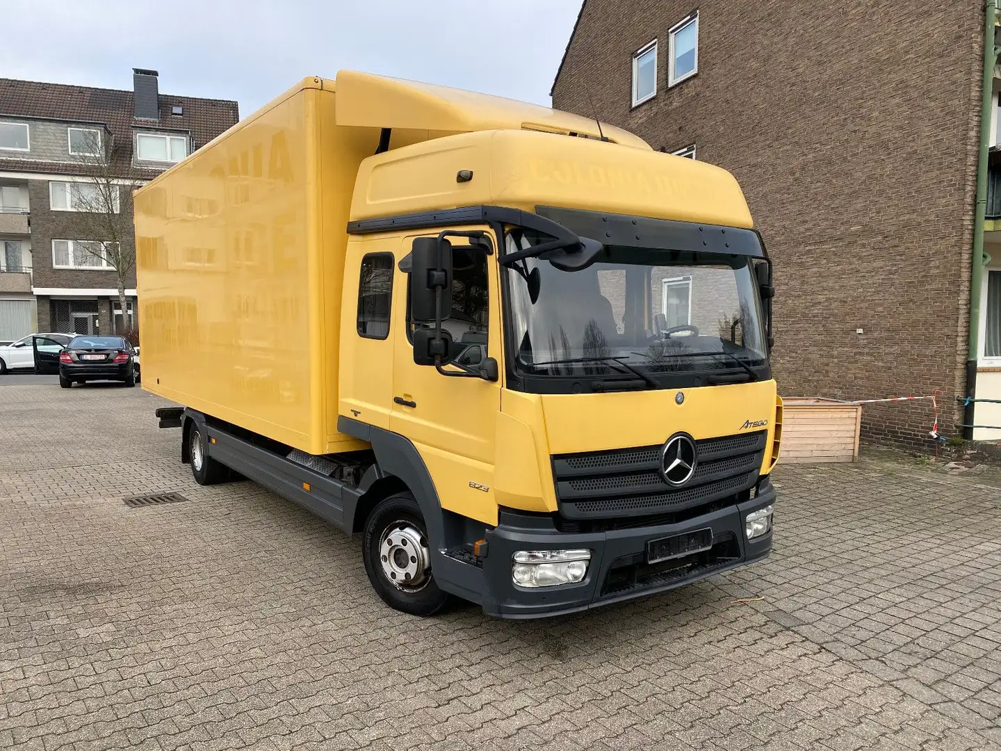 Mercedes-Benz Atego 823 Doka Gelb - 1