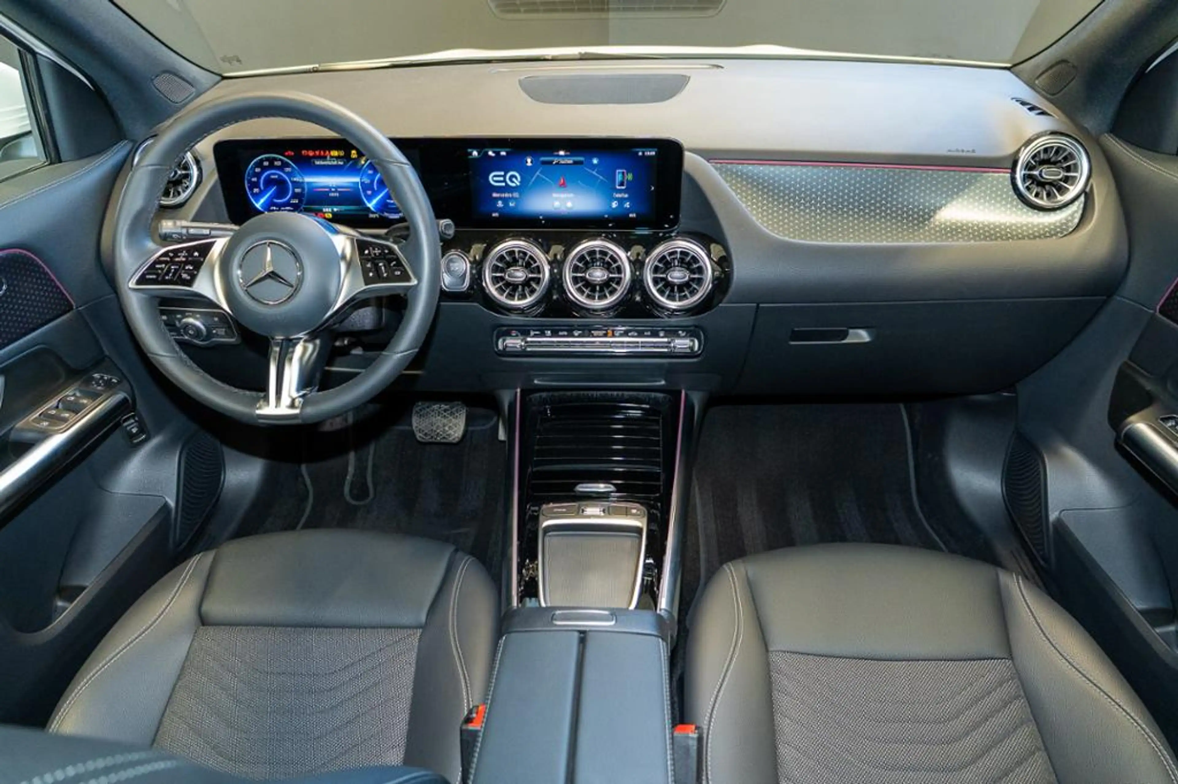 Mercedes-Benz EQA 300 4M *Progressive Pano LED Distronic 360° — photo 7