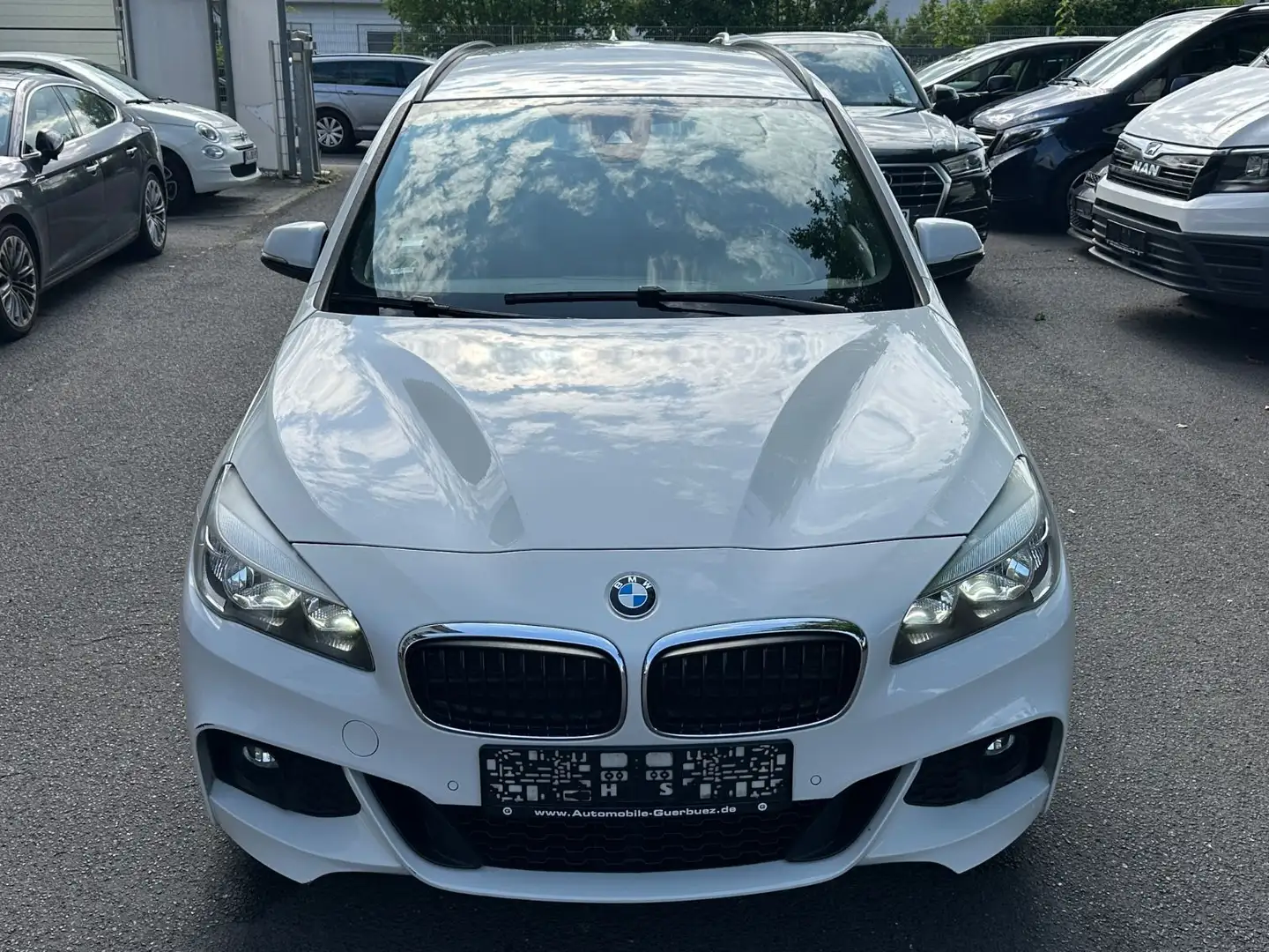 BMW 220 2 Gran Tourer 220 i M Sport~RFK~NAVI~ALCANTARA Weiß - 2