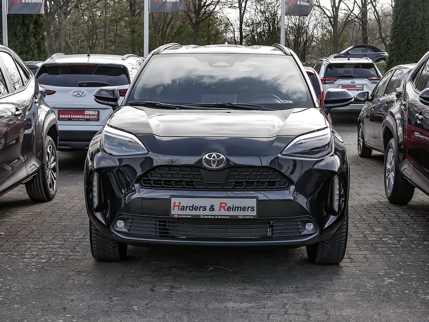 Toyota Yaris Cross Hybrid H&R Style SHZ NAVI ACC LED Fekete - 2