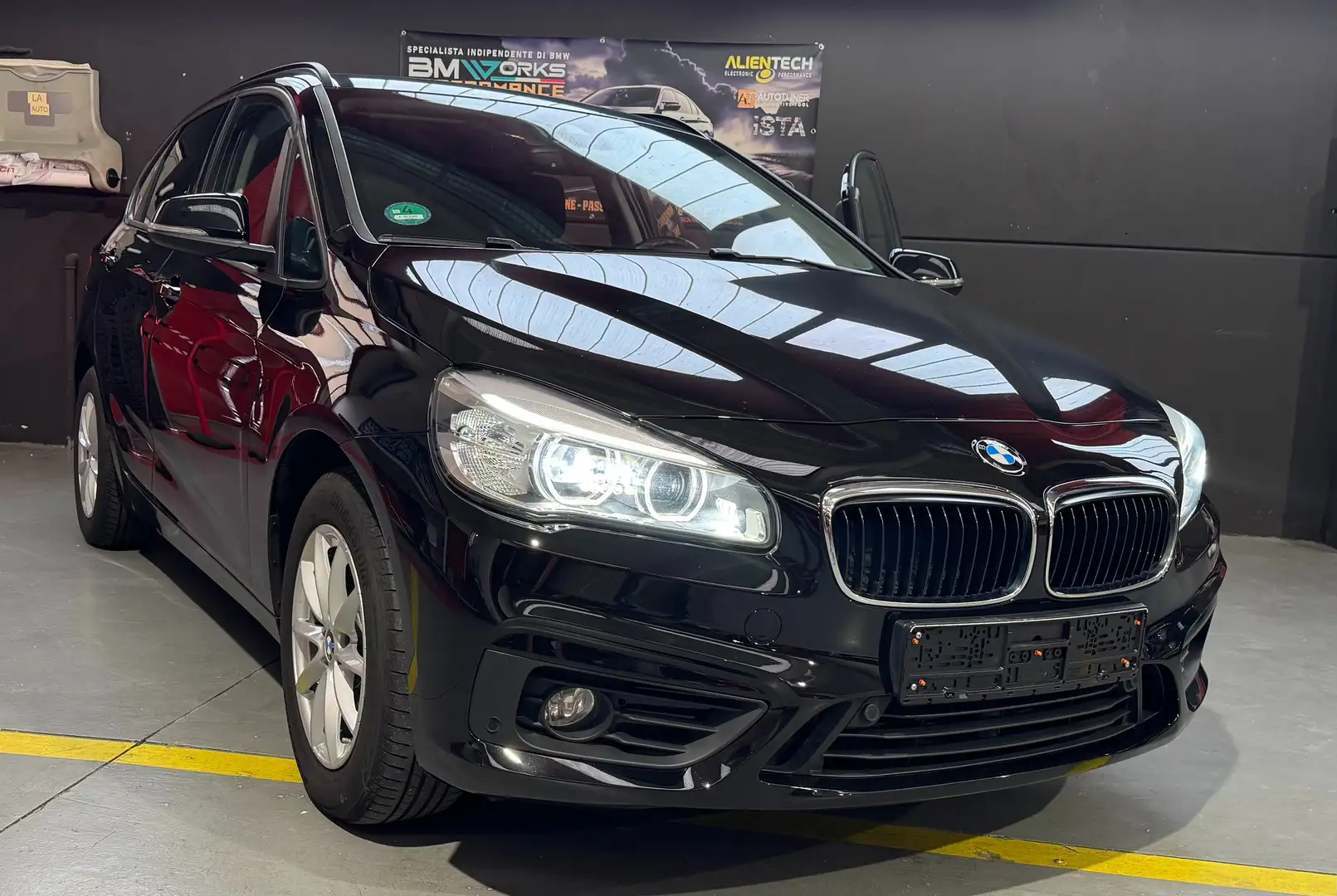 BMW 218 218d Active Tourer xdrive Advantage auto my17 - 1