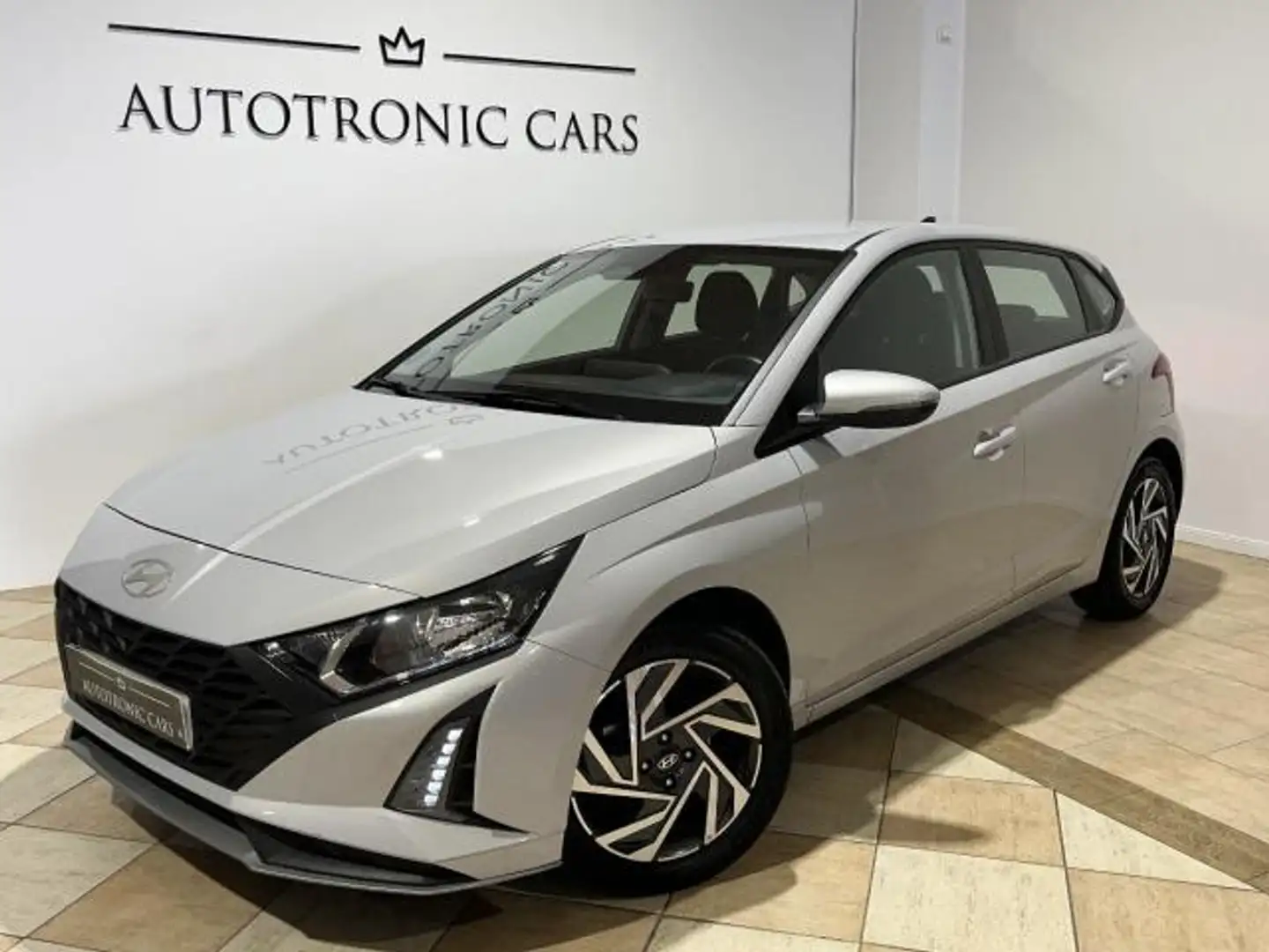 Hyundai i20 1.2 MPI Klass Gris - 1
