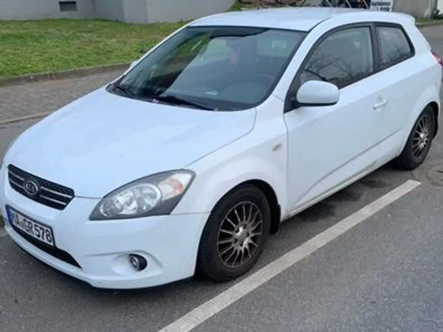 Kia Ceed / cee'd Ceed 1.6 CVVT Spirit Blanc - 1
