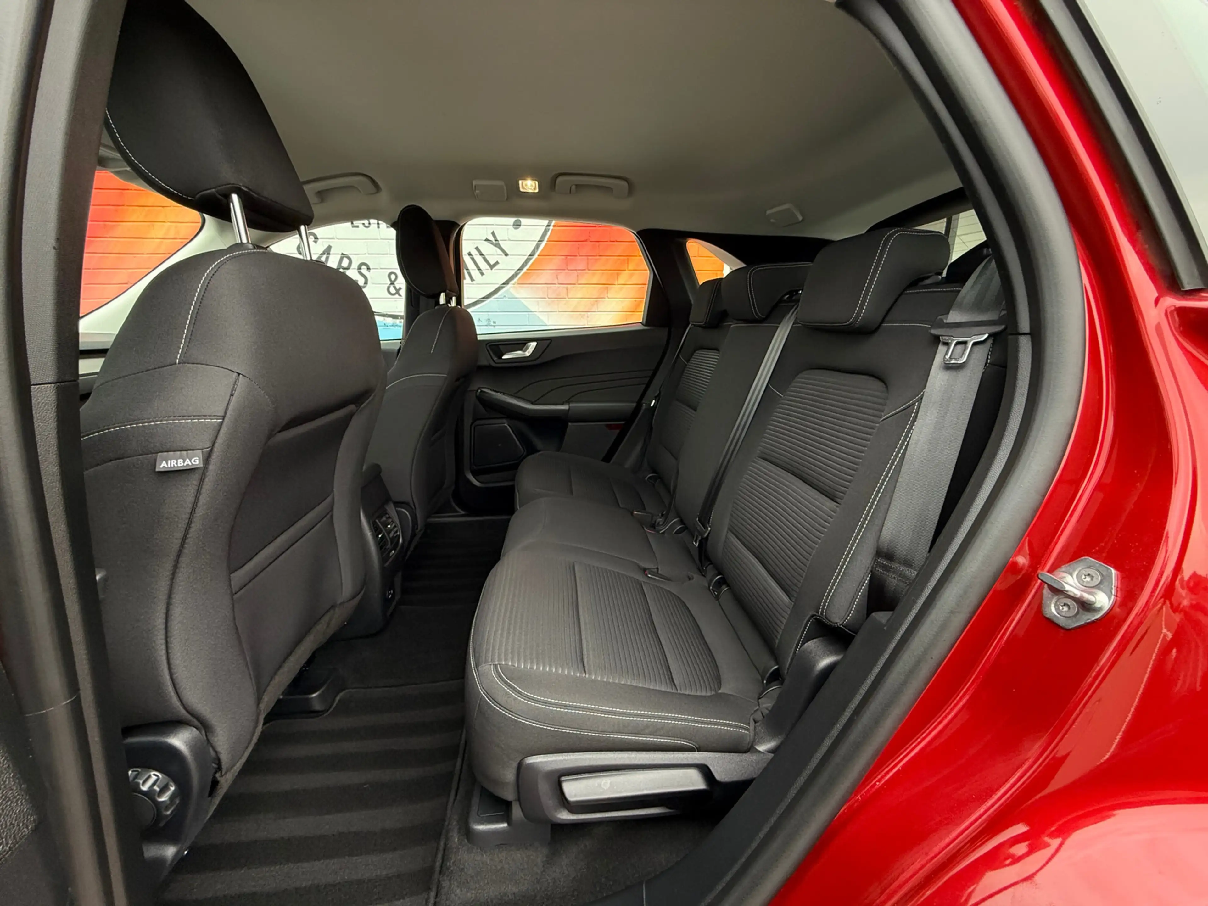 Ford Kuga Plug-In Hybrid Titanium 225PS AHK schenkbar — photo 11