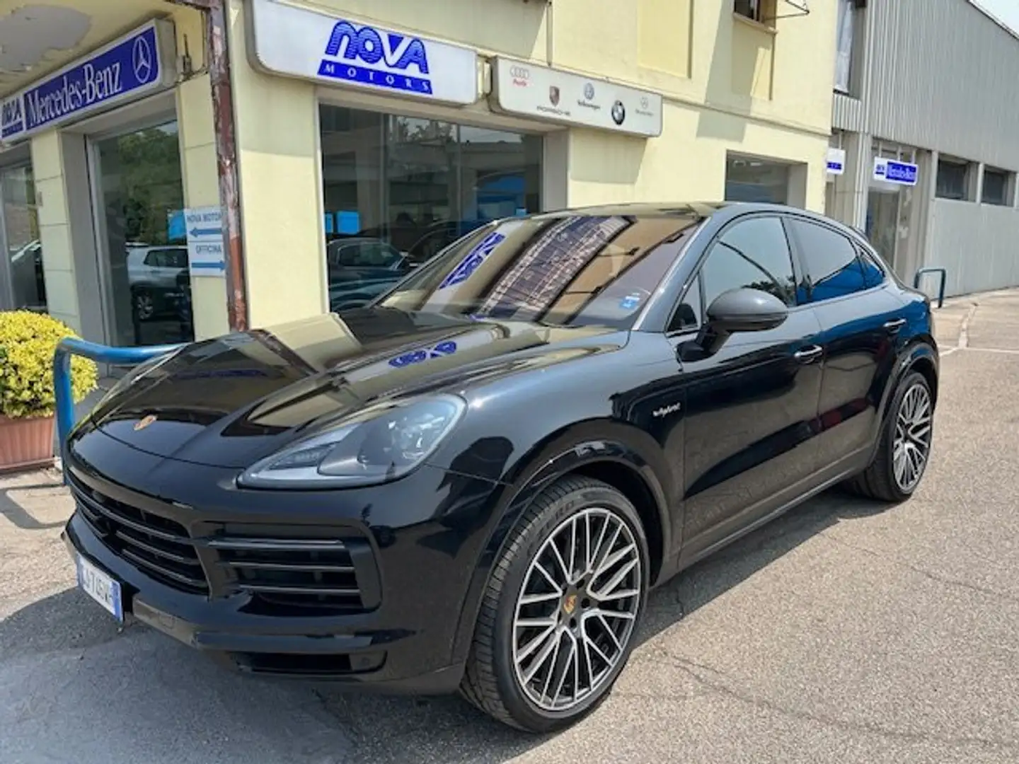Porsche Cayenne Cayenne Coupe 3.0 e-hybrid PLATINUM EDITION Nero - 1