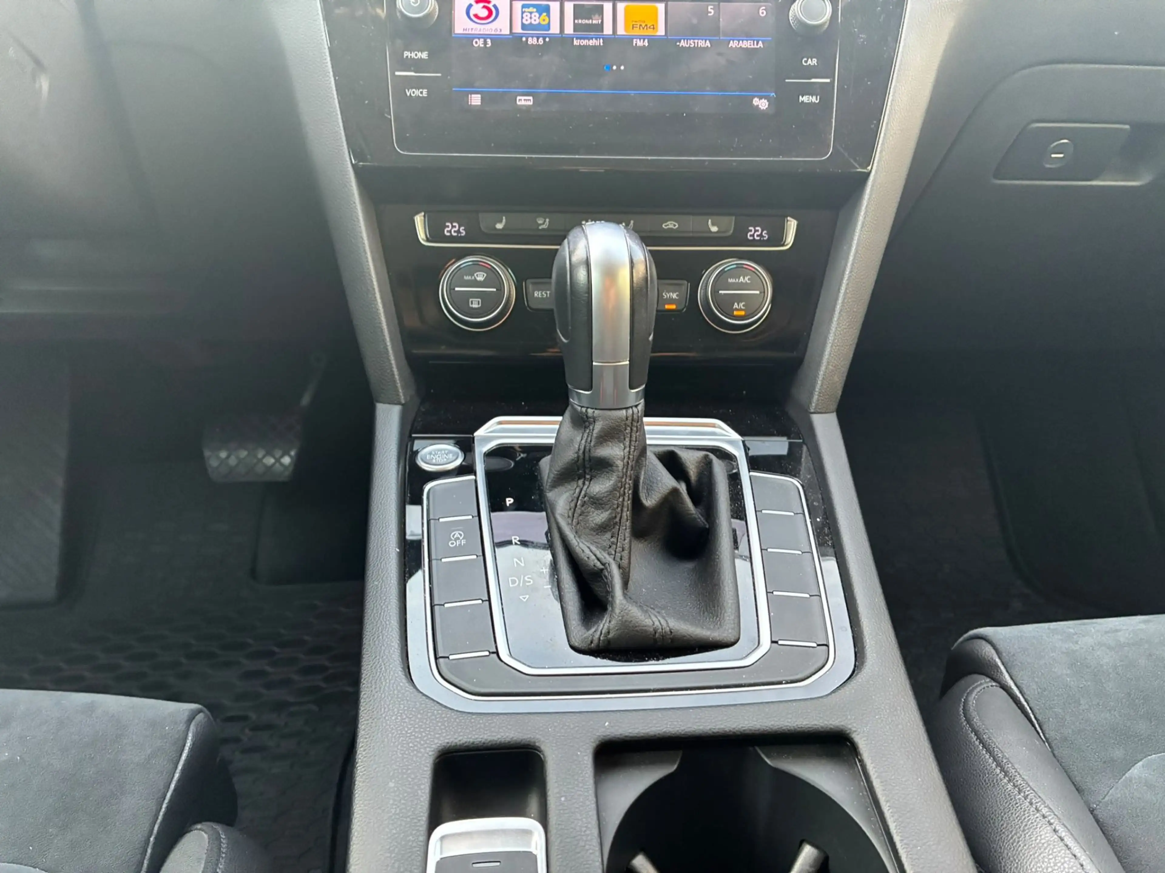 Volkswagen Passat Variant TDI Highline Aut. AHK KAMERA ALCANTARA — photo 13