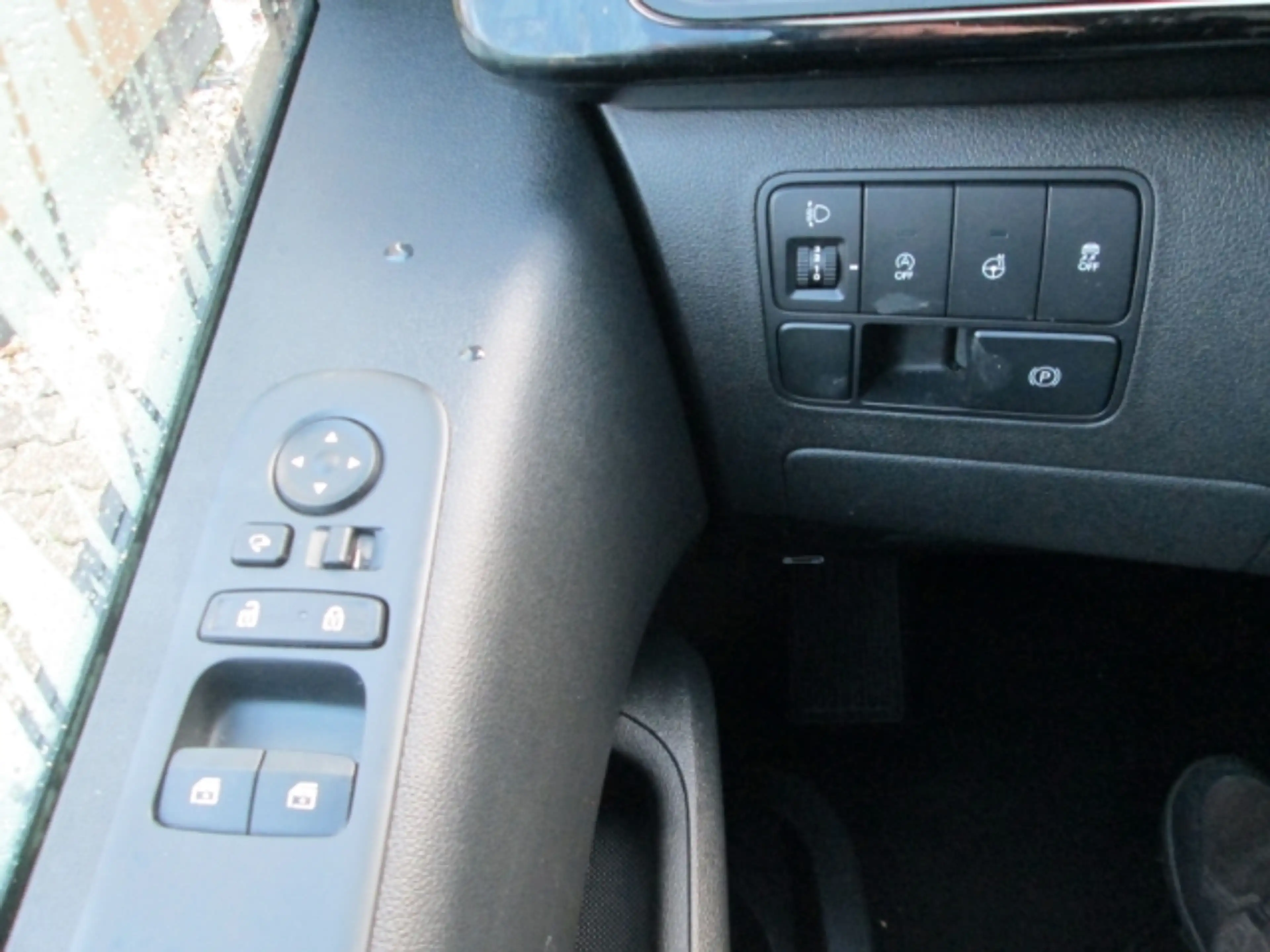 Hyundai STARIA Hyundai 9-Sitzer 2.2 CRDi 8 A/T 2WD 177PS Trend Ea — photo 2