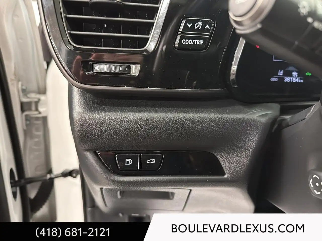 Lexus NX снимка Lexus NX