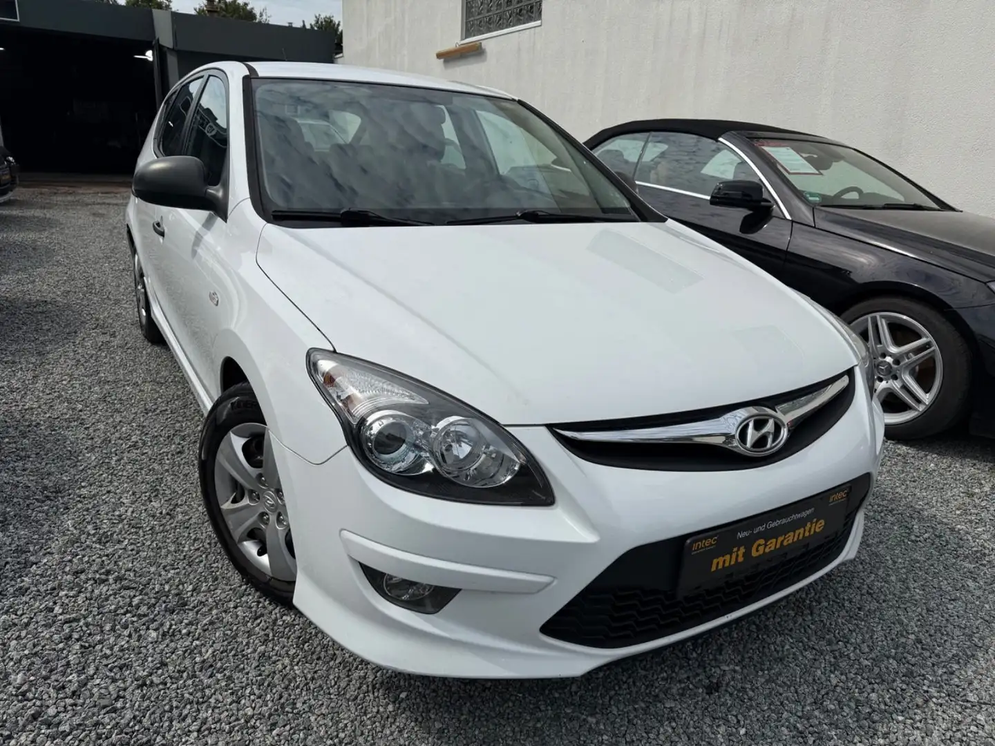 Hyundai i30 FIFA WM Edition*Klima*Elektr. Fenster*HU Neu Weiß - 2