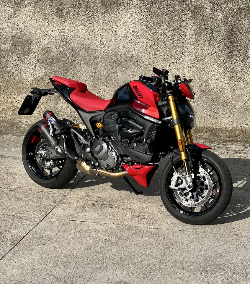 Ducati Monster 937