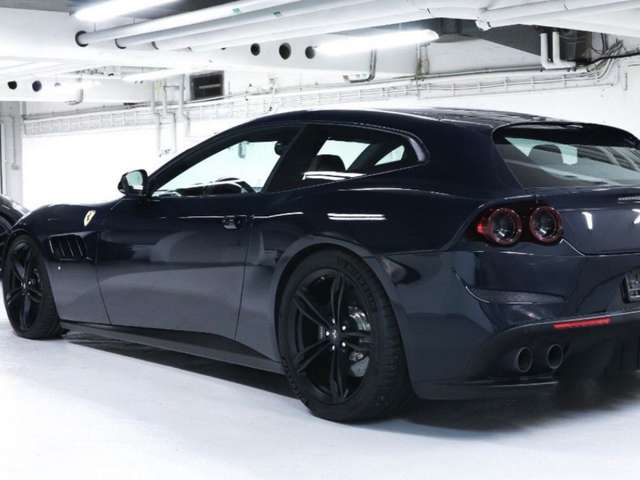 Ferrari GTC4 Lusso V12