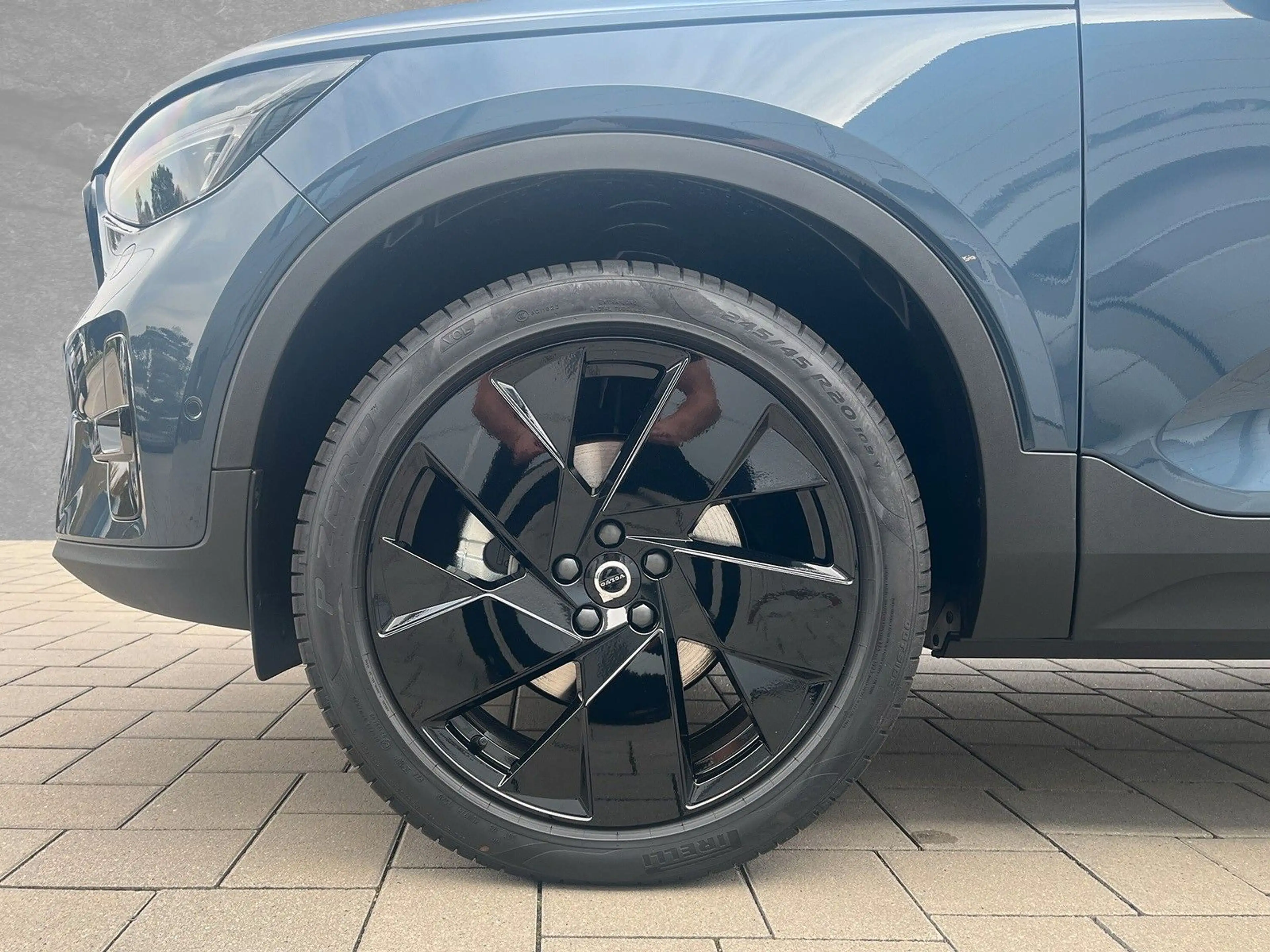 Volvo XC40 B3 Mild-Hybrid Plus Black Edition AHK ACC — photo 2