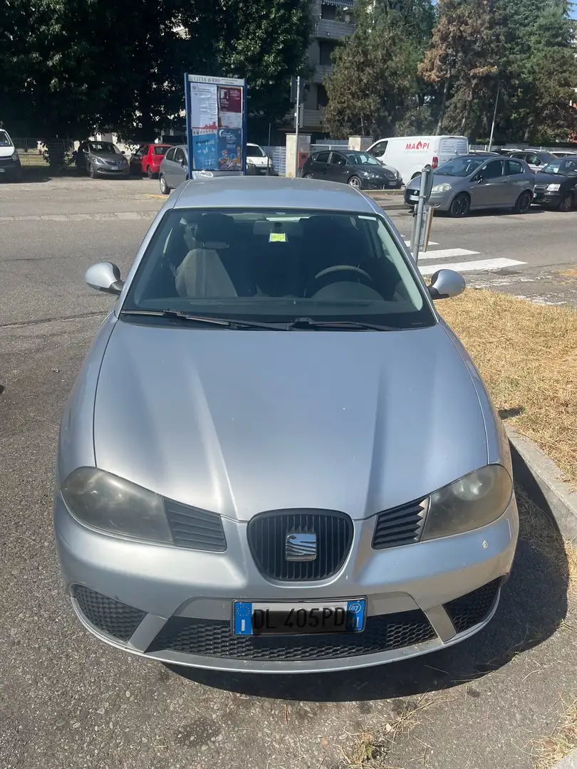 SEAT Ibiza 1.2 70cv Argento - 1