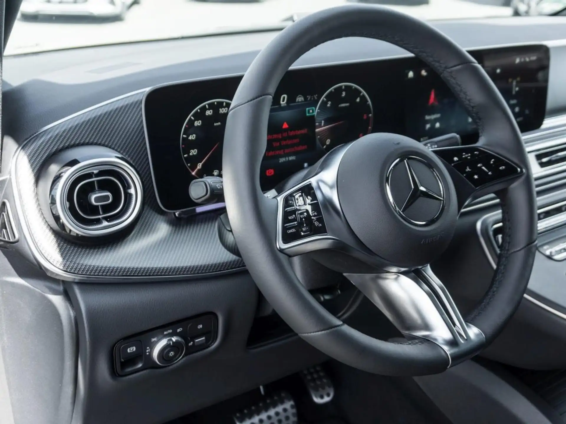 벤츠 Mercedes-Benz V 250 d 4MATIC AVANTGARDE Lang AMG Night 360° 2026 건메탈 사진 8