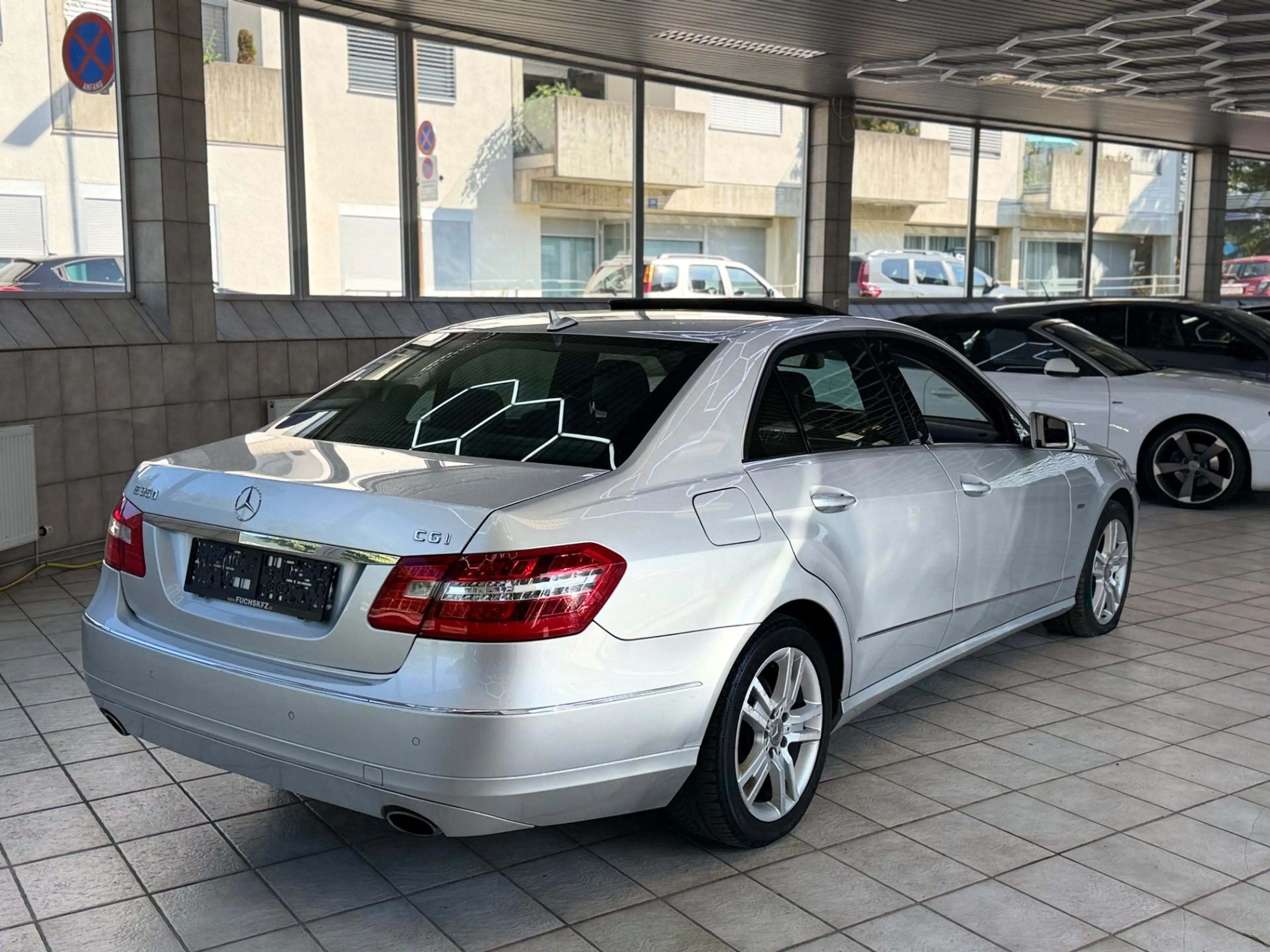 Mercedes-Benz E 350 CGI BlueEfficiency *PANO*TOP — photo 13