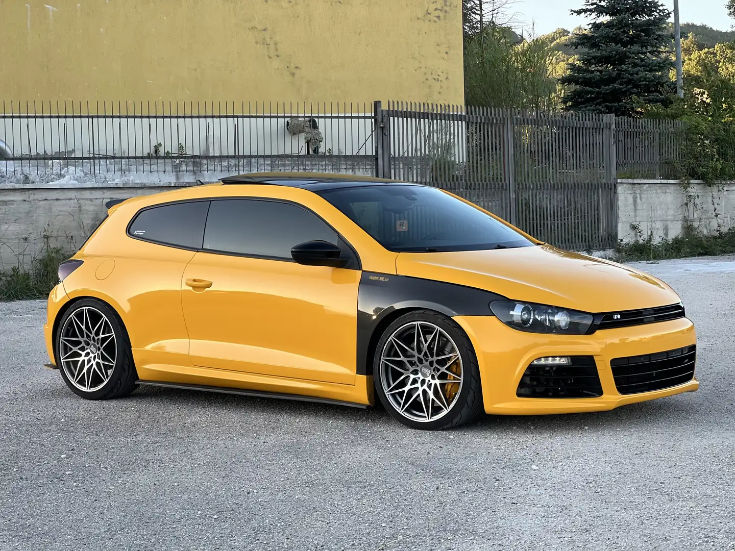 Volkswagen Scirocco 2.0 tsi R 265cv dsg - 2