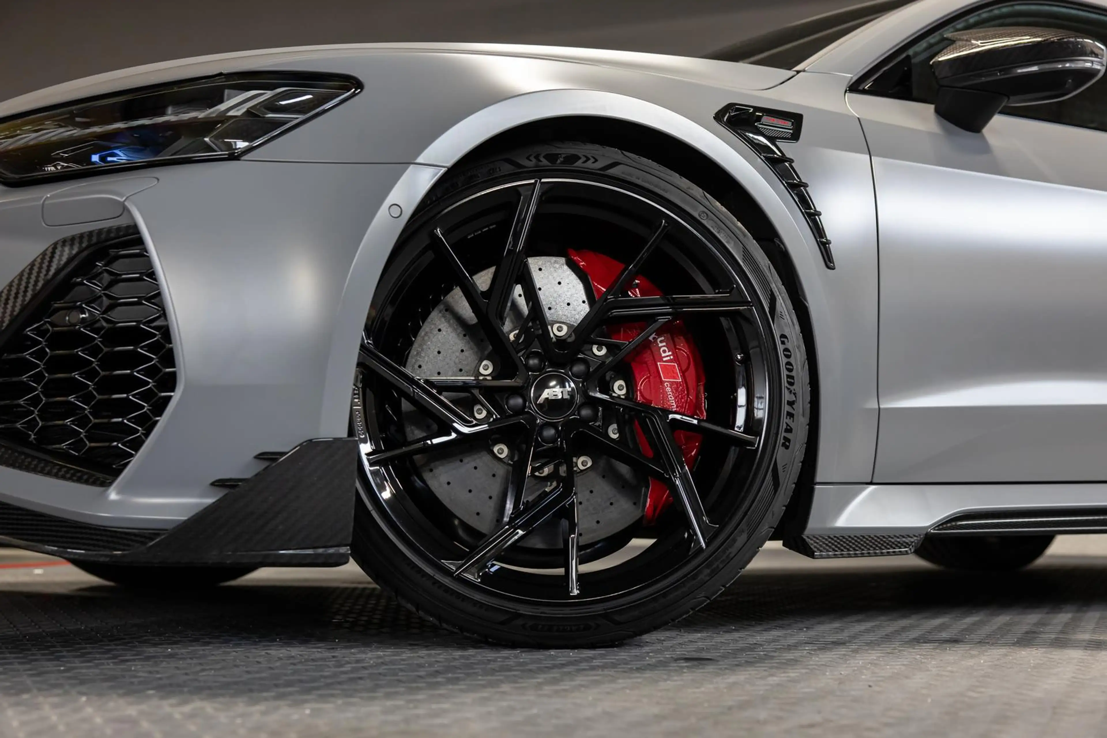 Audi RS7 4.0 TFSI ABT Legacy Edition 1/200 - KERAMIK — photo 2