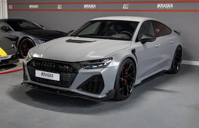 Audi RS7 view 4