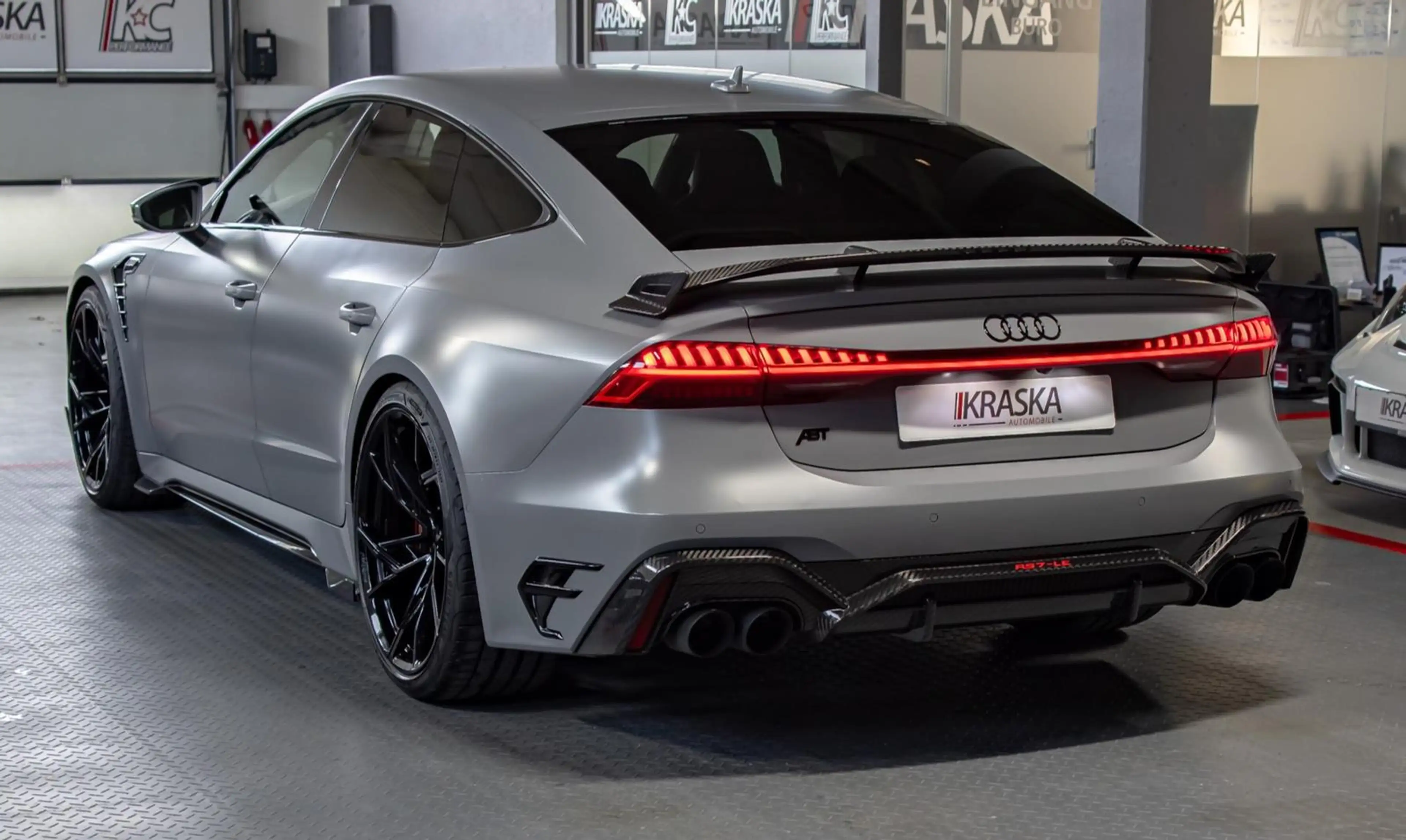 Audi RS7 4.0 TFSI ABT Legacy Edition 1/200 - KERAMIK — photo 11