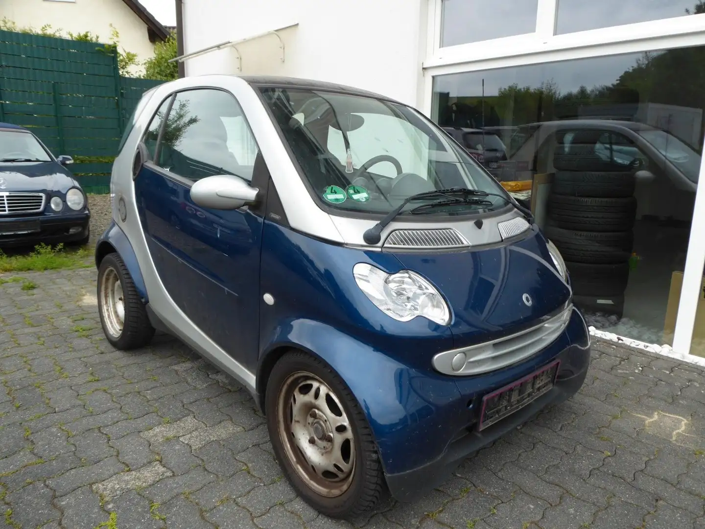 smart forTwo fortwo coupe Basis Blau - 1