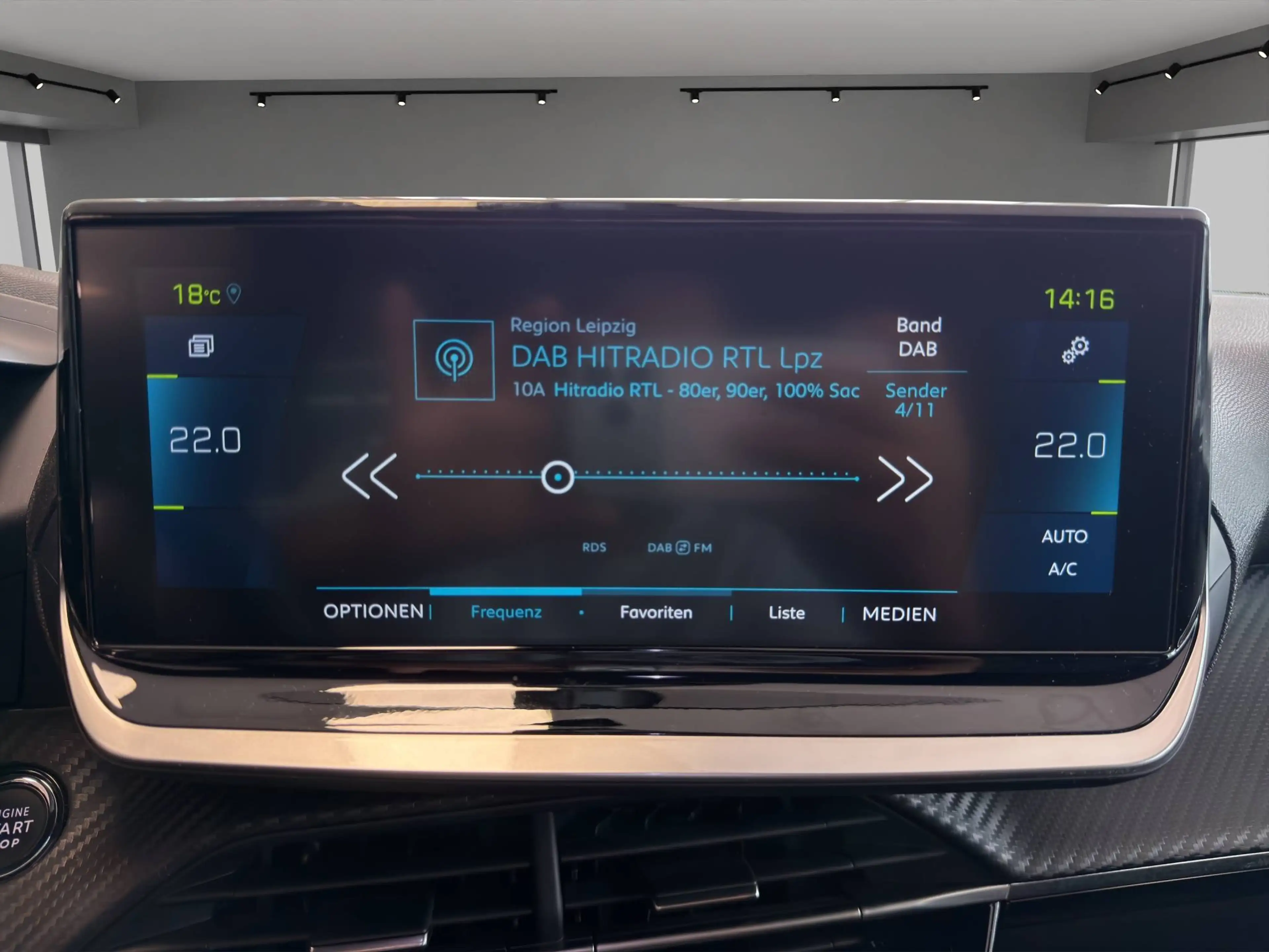 Peugeot e-2008 e- Allure Pack 136 Elektro PDC/RFK/SHZ/LED/NAVI/DAB — photo 10