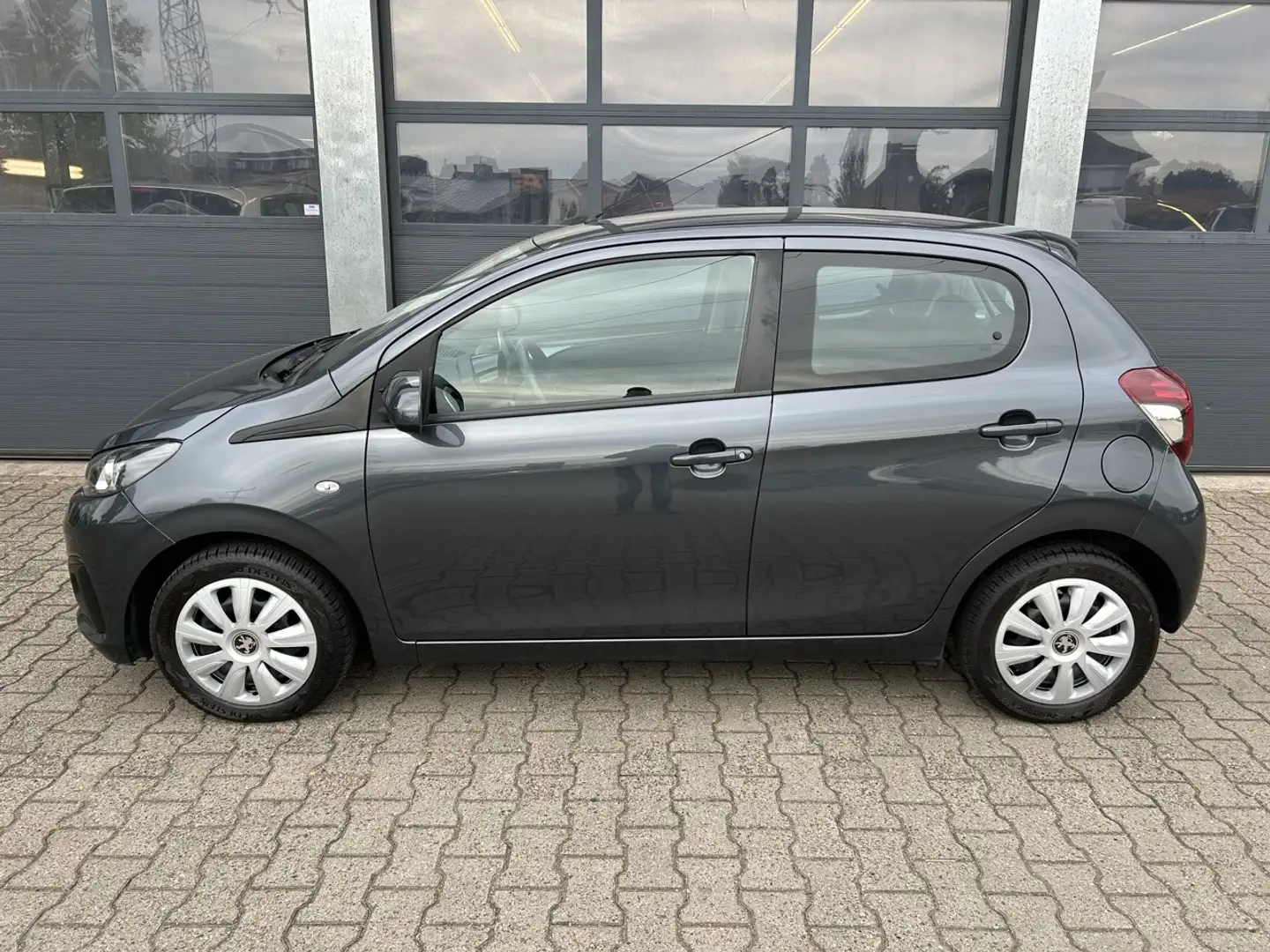 Peugeot 108 1.0 e-VTi 68pk 5-drs Active Gris - 2