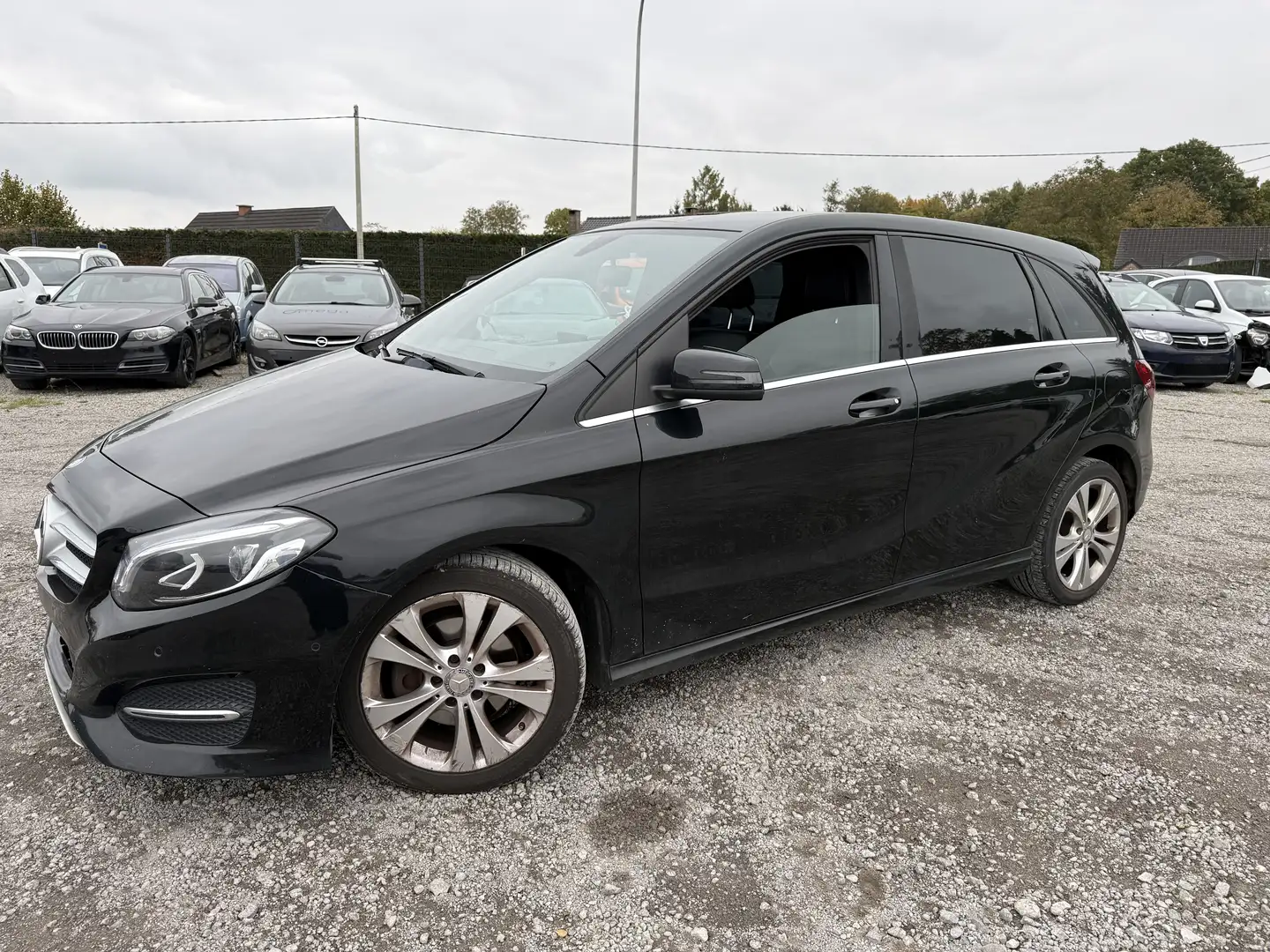 Mercedes-Benz B 180 B 180 BE Edition probleme joint culasse Noir - 2