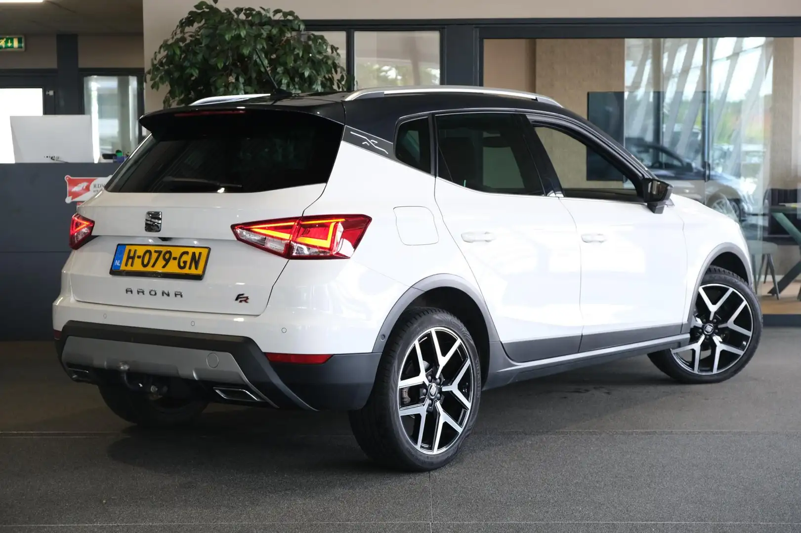 SEAT Arona 1.0 TSI FR DSG Virtual Navi Trek Acc Led Keyless C Bianco - 2