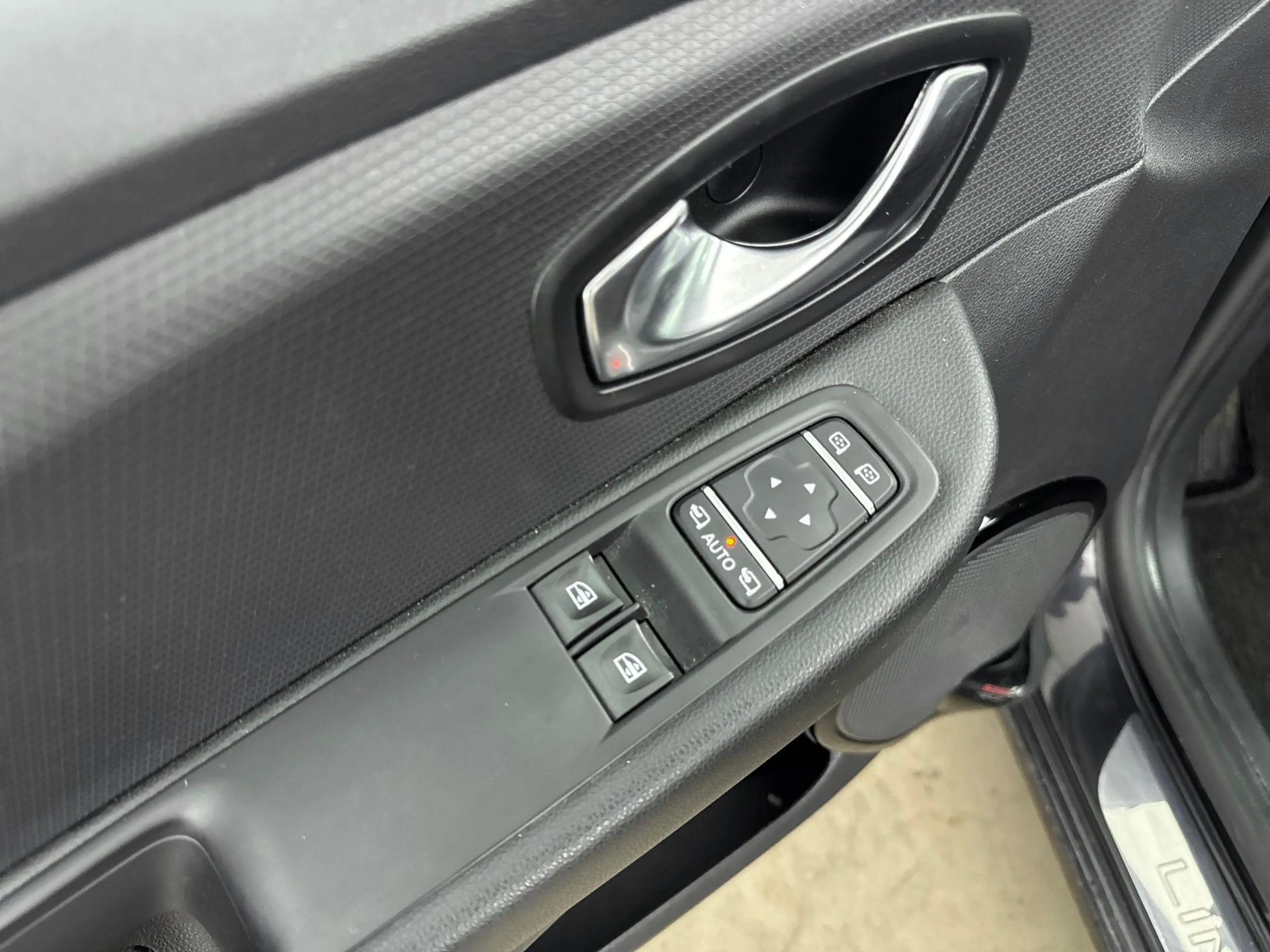 Renault Clio Estate 1.2 TCe LIMITED | NAVI | AIRCO | CRUISE | 1 — photo 14