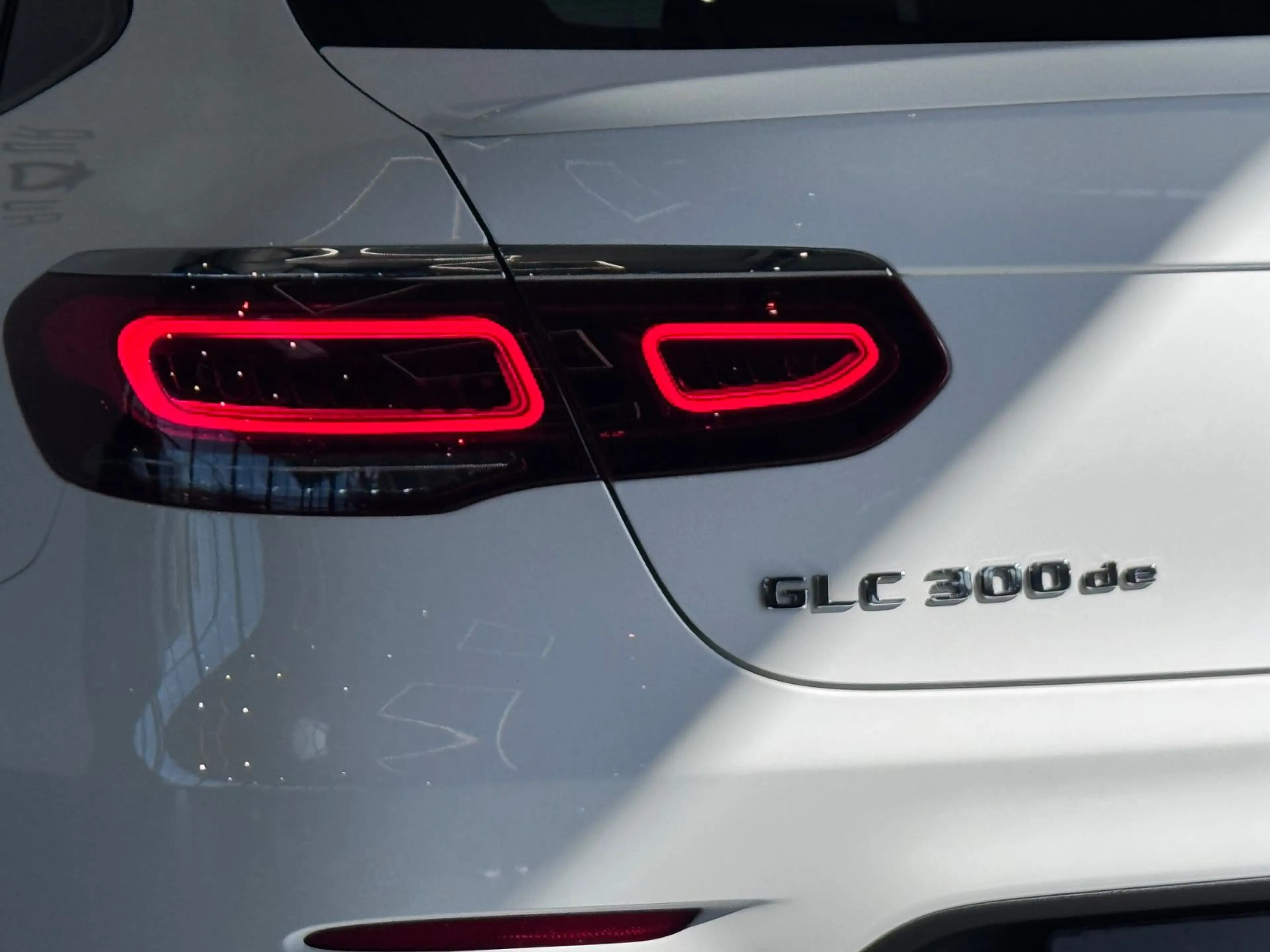 Mercedes-Benz GLC 300 de 4Matic*AMG*virtuelles cockpit*LED*360° — photo 13