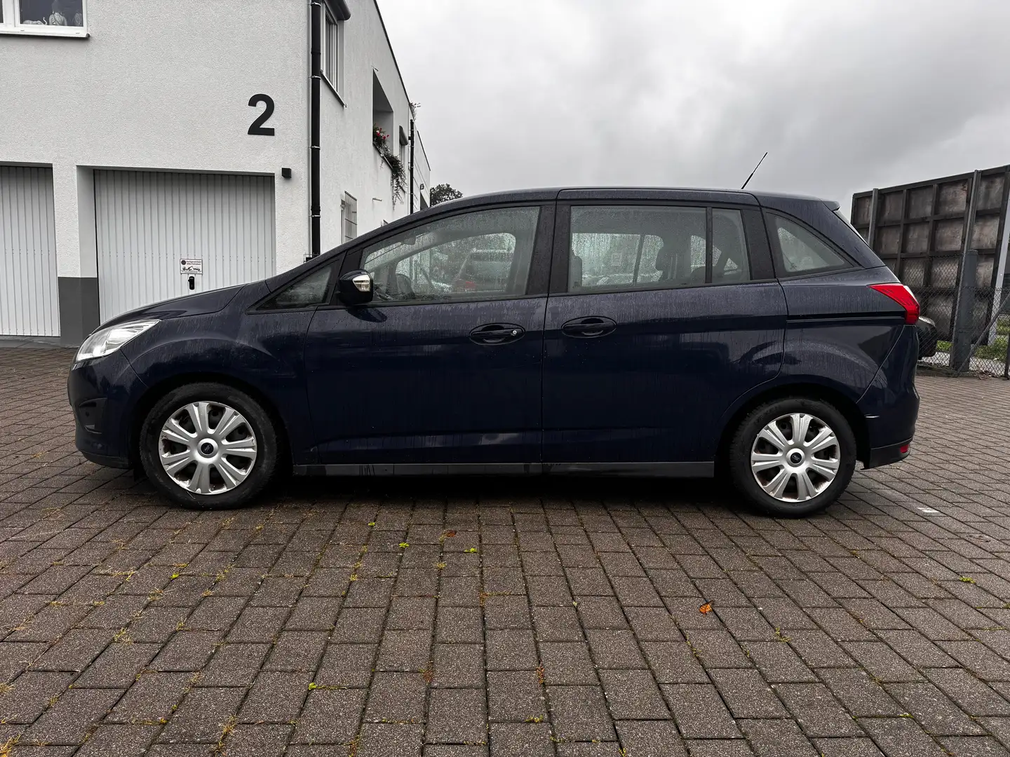 Ford Grand C-Max Ambiente Blau - 2
