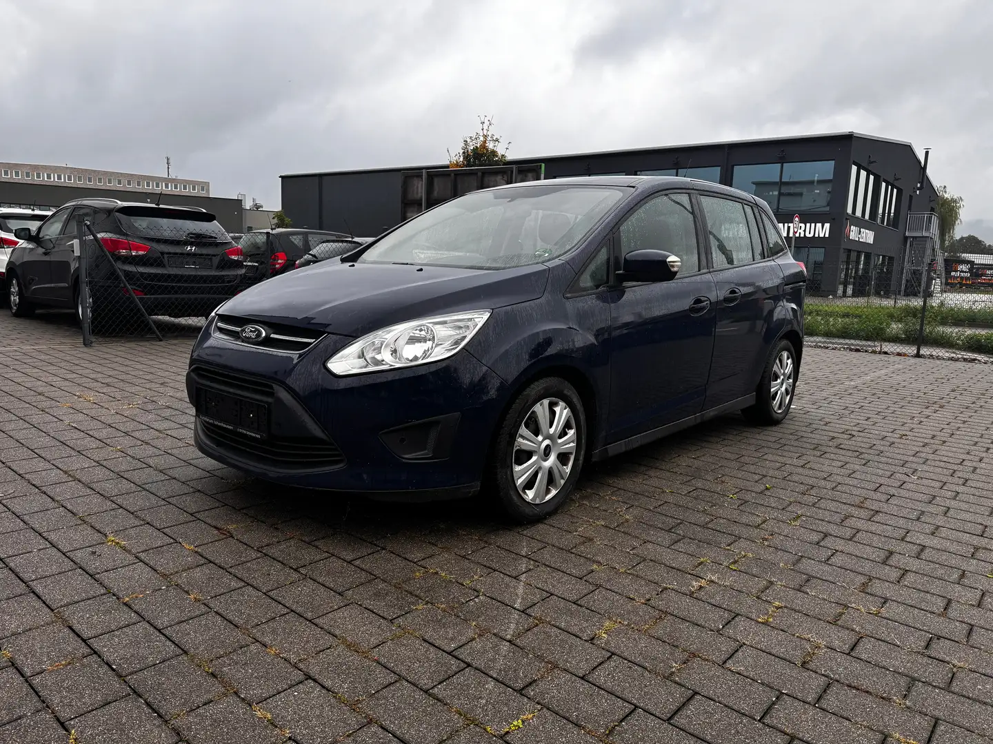 Ford Grand C-Max Ambiente Blau - 1