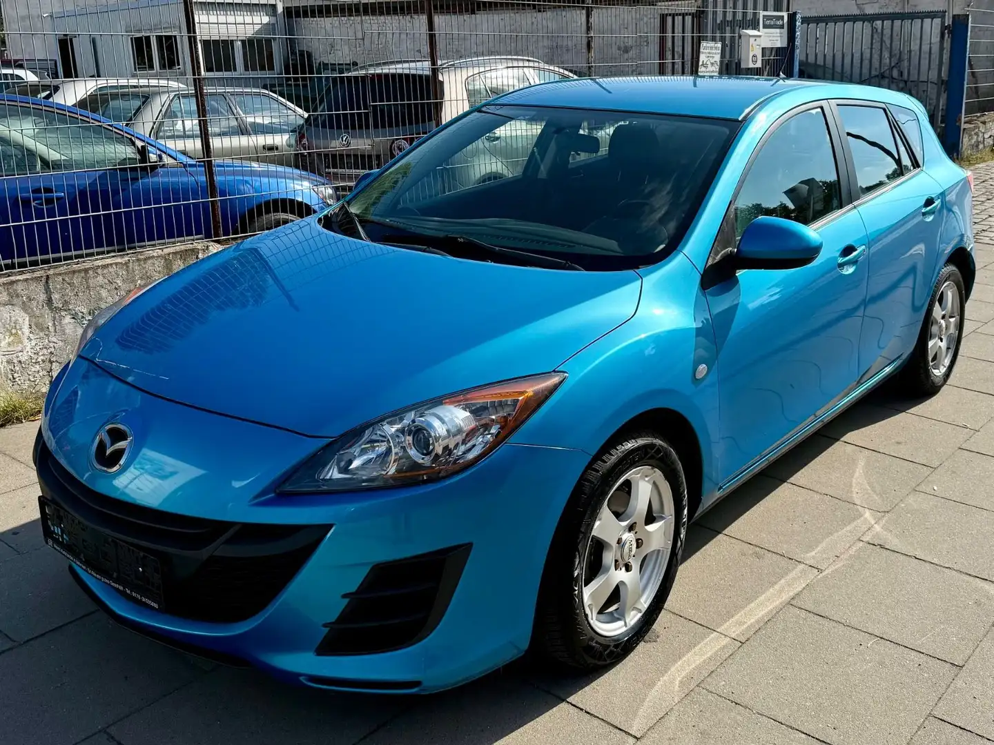Mazda 3 Lim. Center-Line/ TÜV NEU Blau - 1