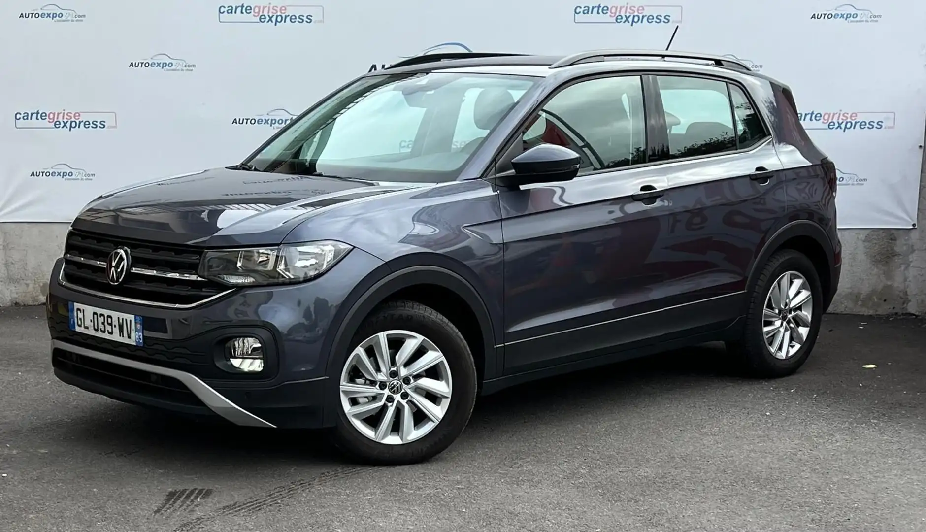 VOLKSWAGEN T-cross