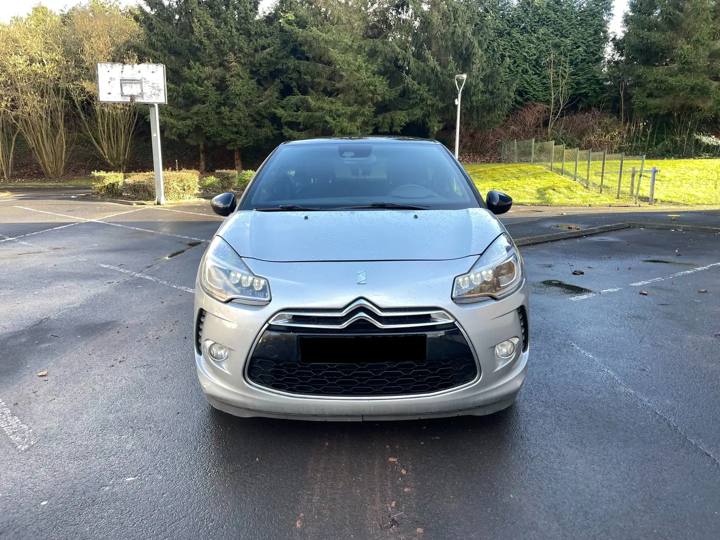 Citroen DS3 BlueHDi 120 Sport Chic Stříbrná - 2