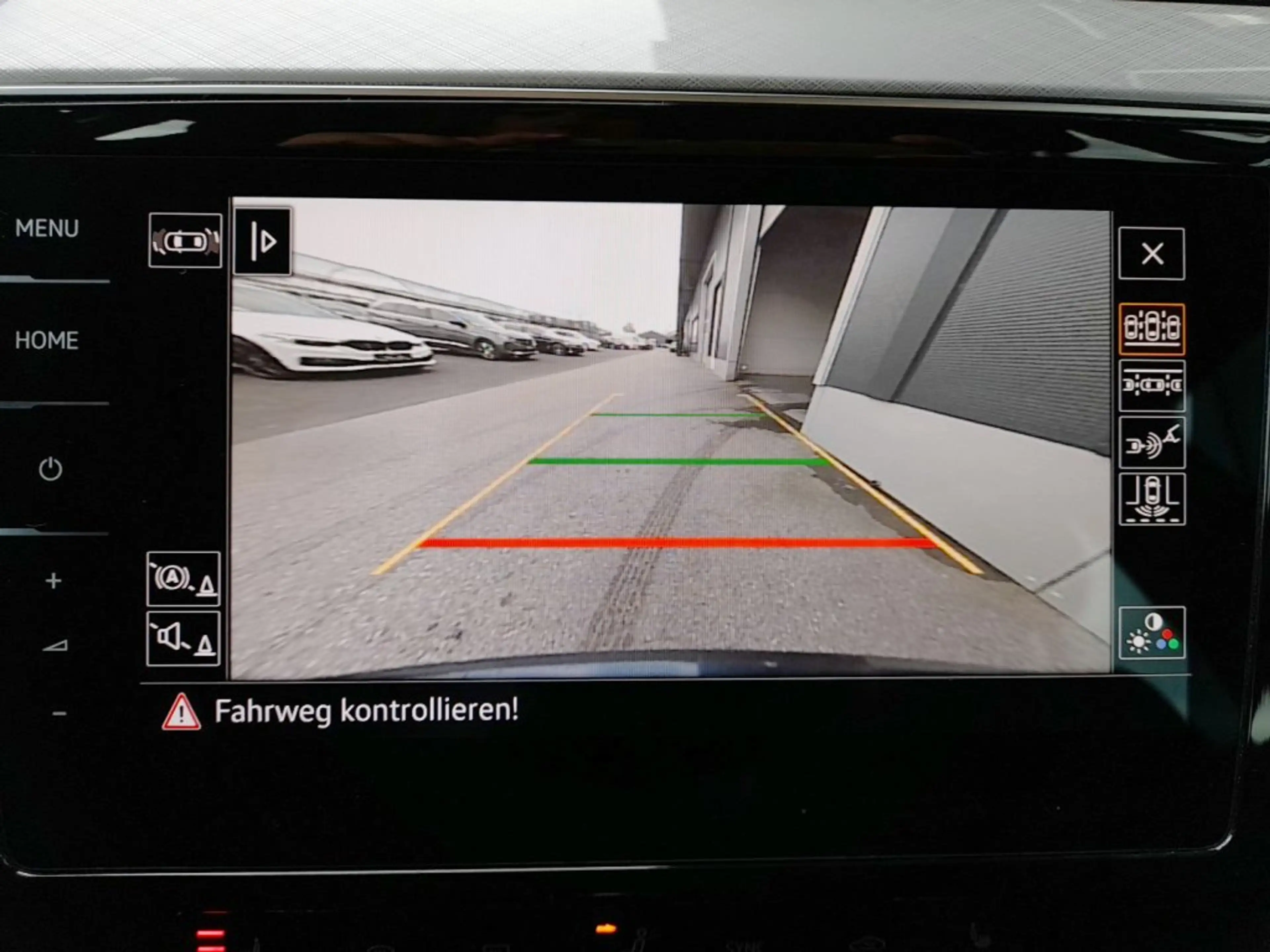 Volkswagen Passat Variant GTE PHEV DSG *MATRIX-LED / SKY / VIRTUELL / HEAD-UP / NAVI / AHV & 360° KAMERA / ACC* — photo 4